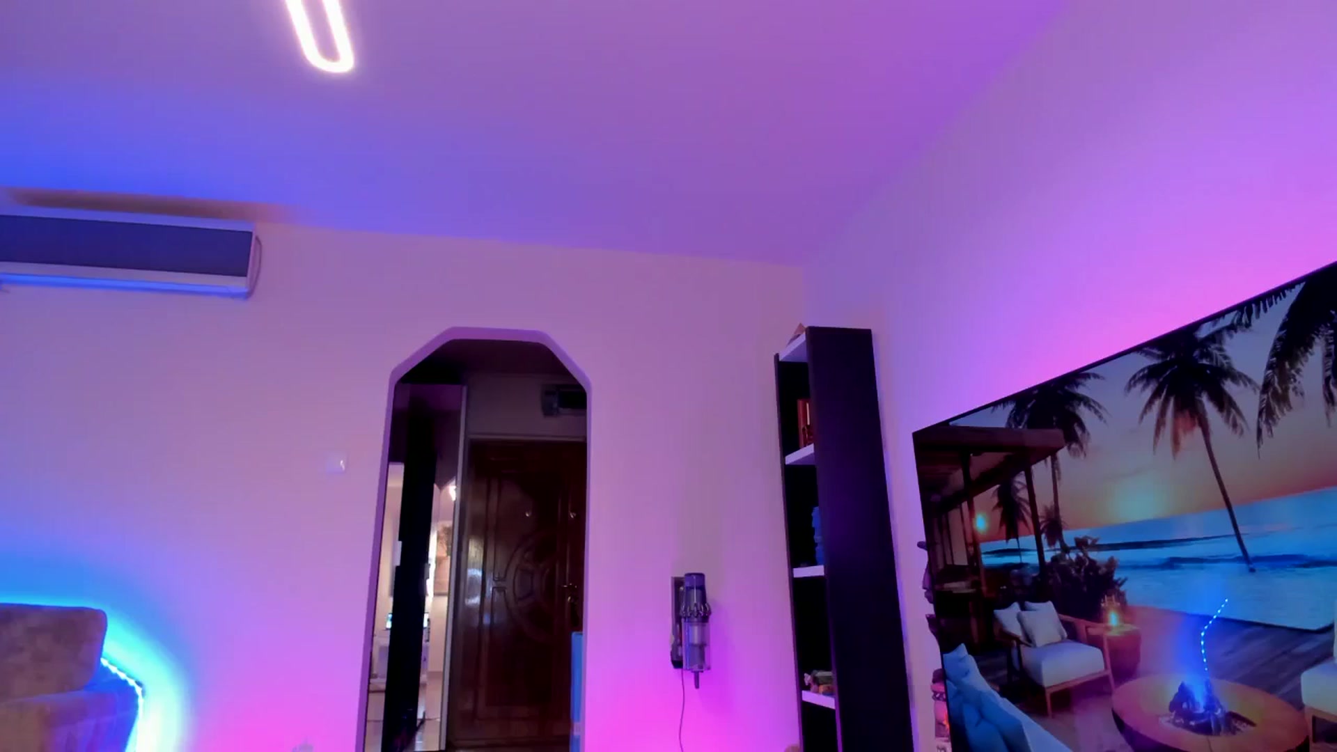 Gallery image thumbnail from Alesia_'s myfreecams stream on, 03/05/2024, 24:02 image 15 of 20