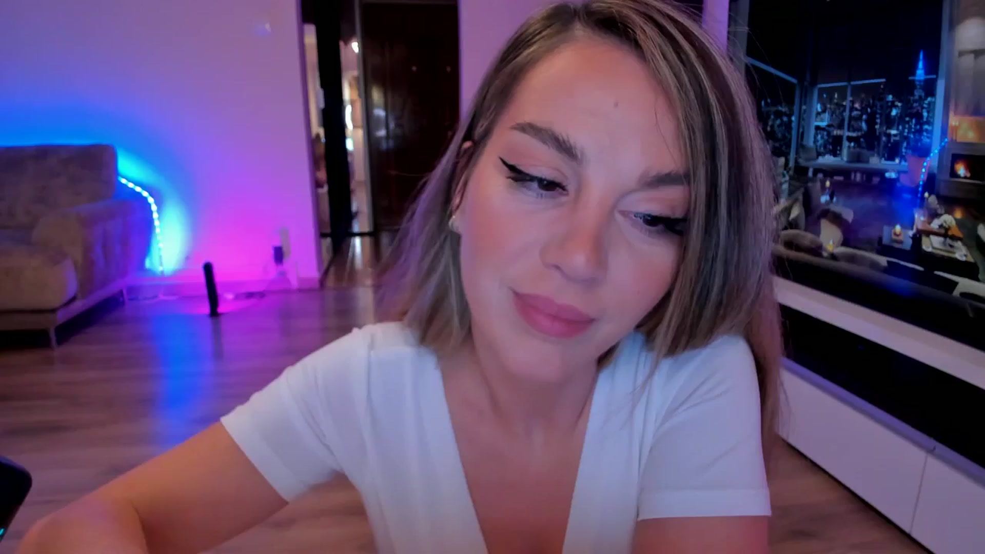 Gallery image thumbnail from Alesia_'s myfreecams stream on, 03/06/2024, 22:45 image 1 of 20