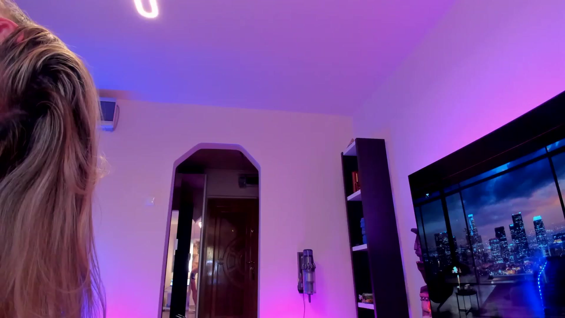 Gallery image thumbnail from Alesia_'s myfreecams stream on, 03/09/2024, 24:02 image 4 of 20