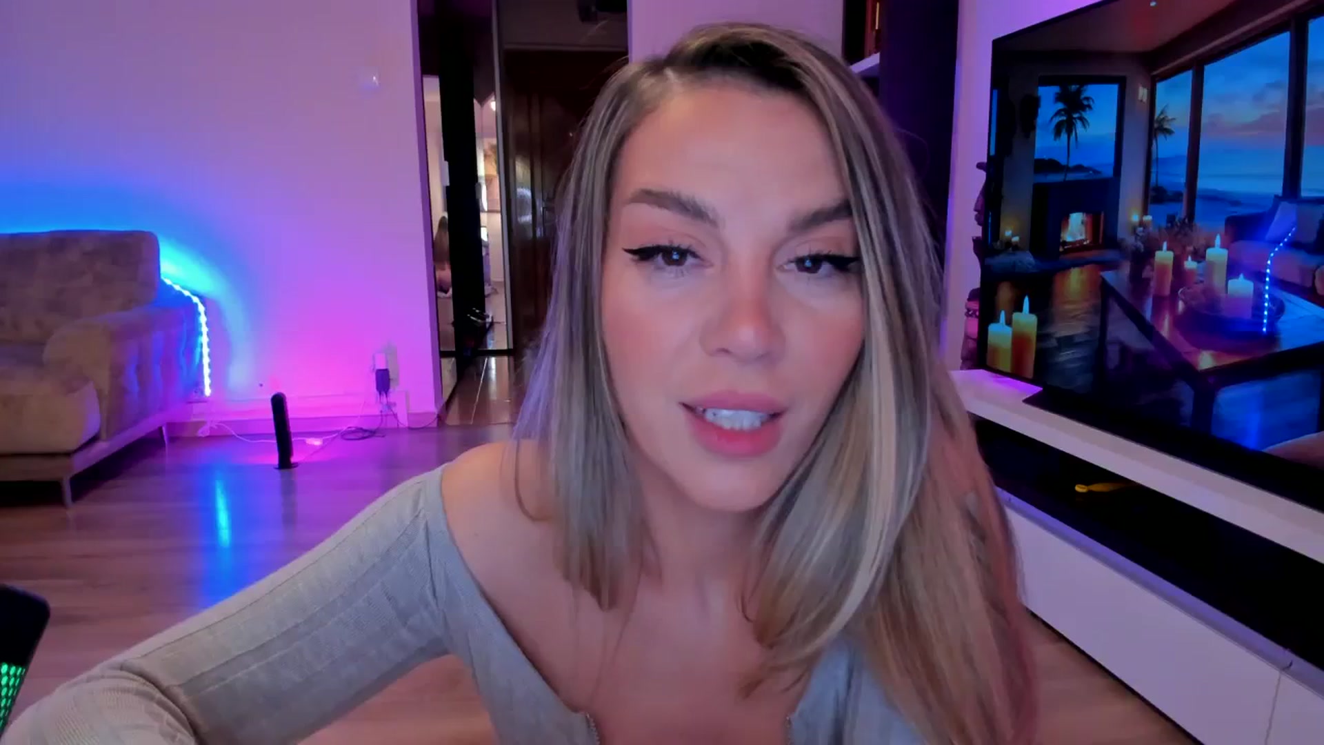 Gallery image thumbnail from Alesia_'s myfreecams stream on, 03/15/2024, 24:30 image 15 of 20