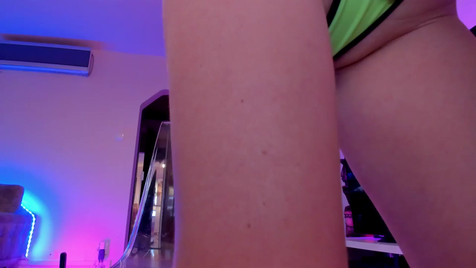 Gallery image thumbnail from Alesia_'s myfreecams stream on, 03/21/2024, 24:06 image 15 of 20