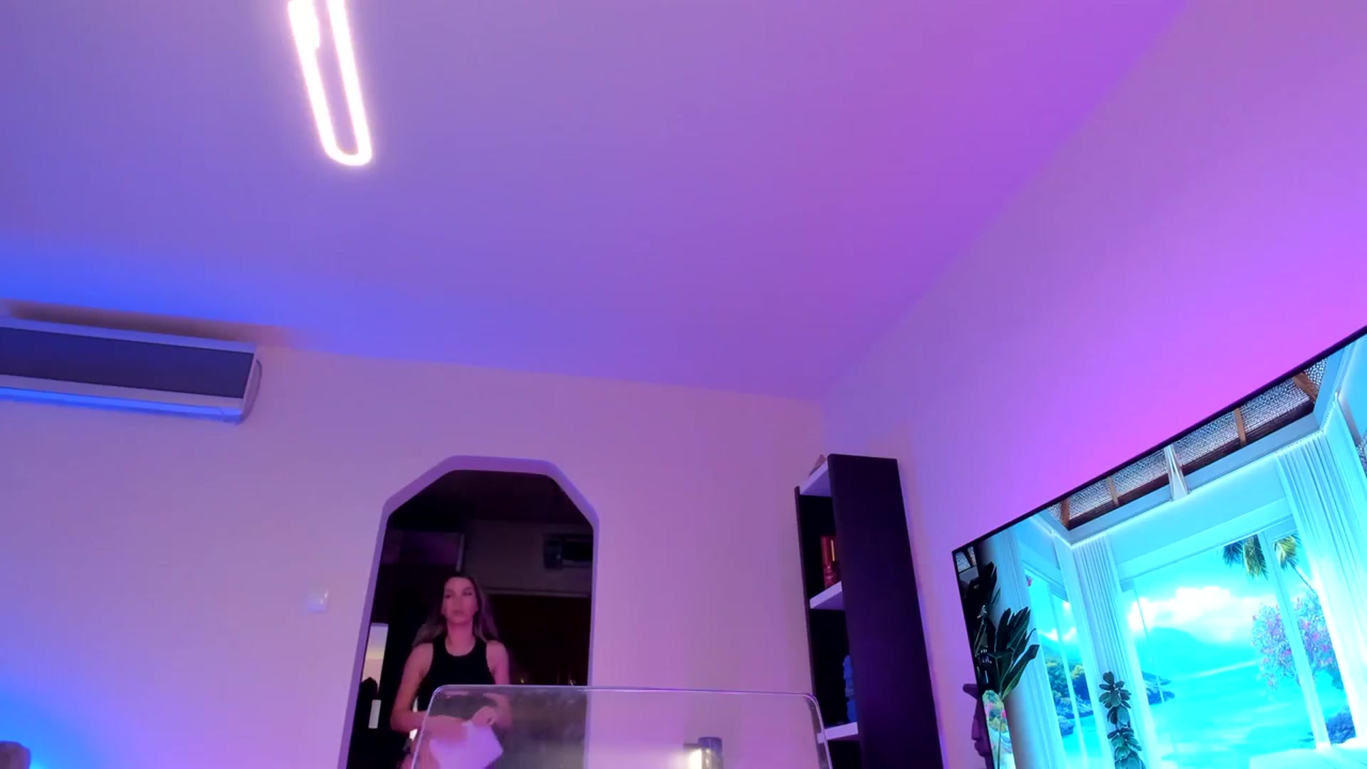 Gallery image thumbnail from Alesia_'s myfreecams stream on, 04/05/2024, 23:23 image 5 of 20
