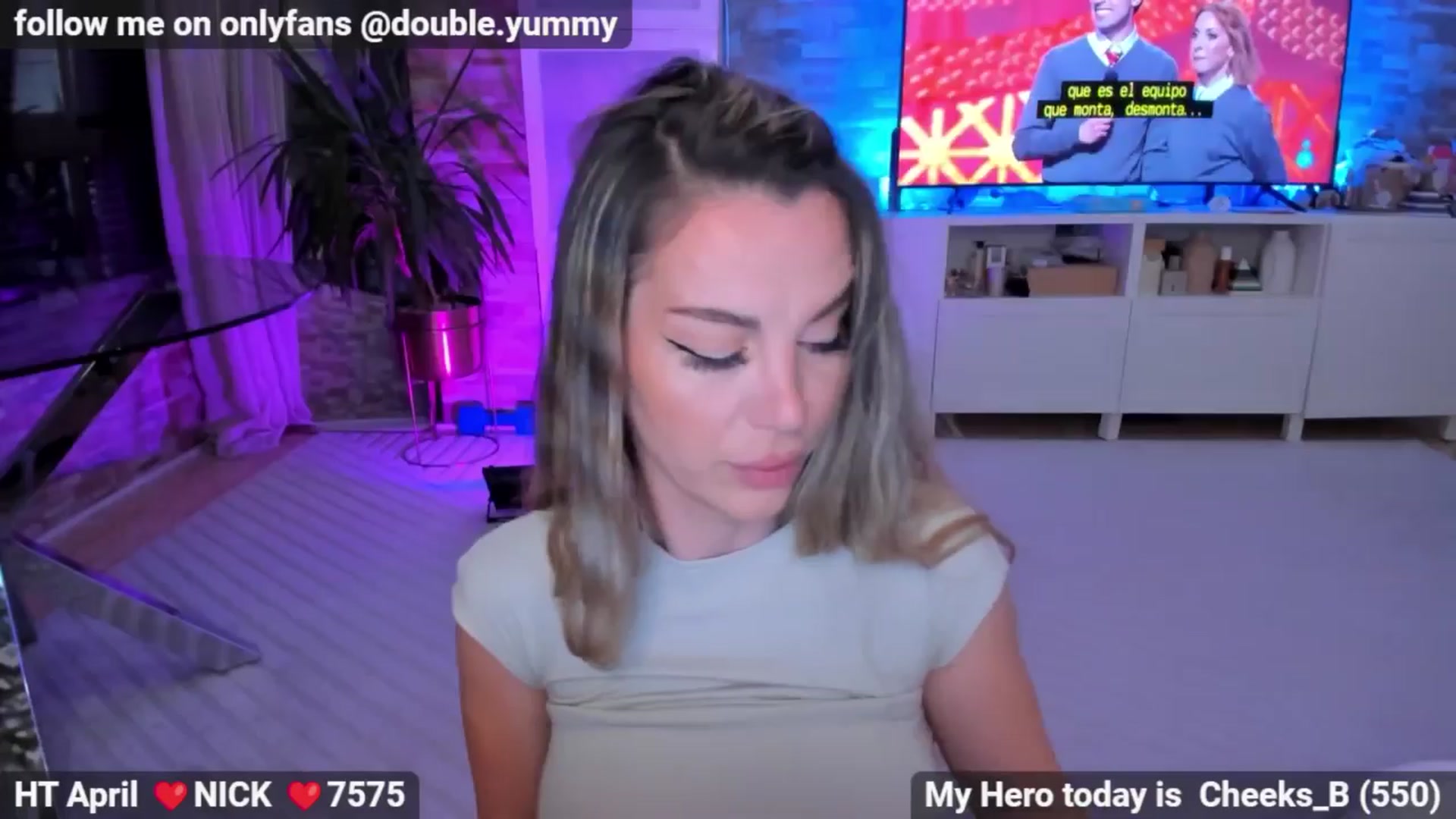 Gallery image thumbnail from Alesia_'s myfreecams stream on, 04/13/2024, 23:25 image 4 of 20
