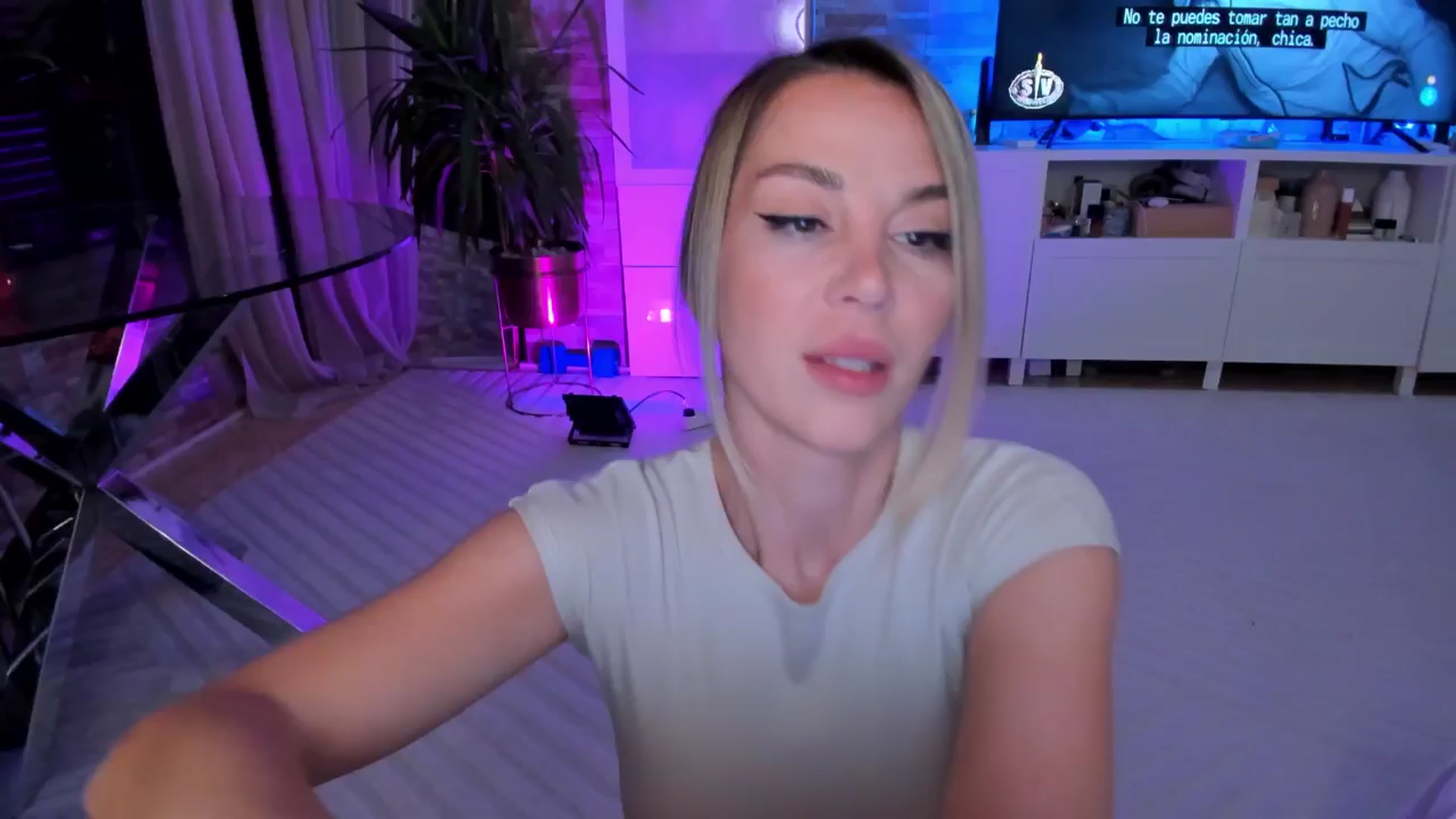 Gallery image thumbnail from Alesia_'s myfreecams stream on, 05/05/2024, 22:51 image 20 of 20