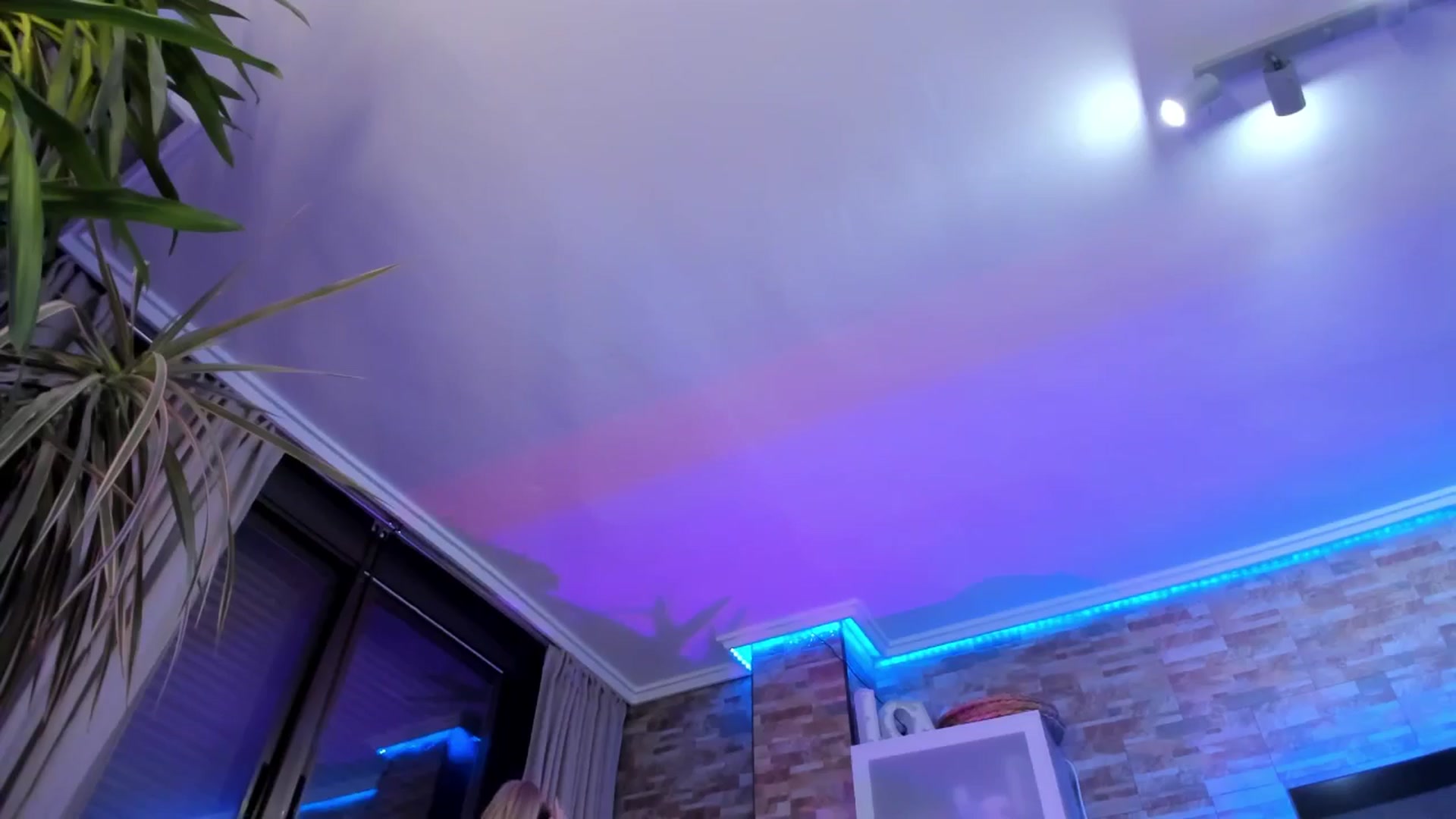Gallery image thumbnail from Alesia_'s myfreecams stream on, 05/06/2024, 22:36 image 4 of 20