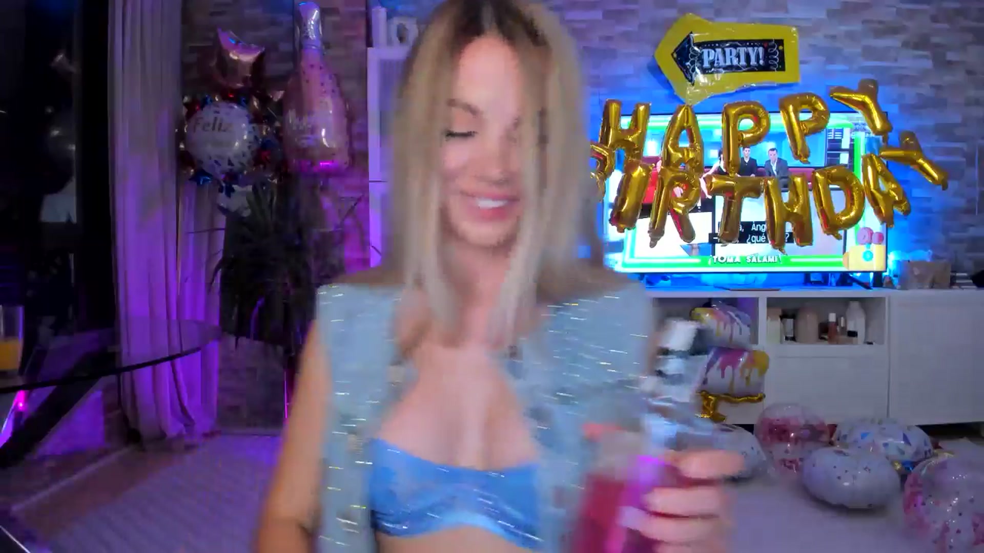 Gallery image thumbnail from Alesia_'s myfreecams stream on, 05/13/2024, 02:33 image 9 of 20