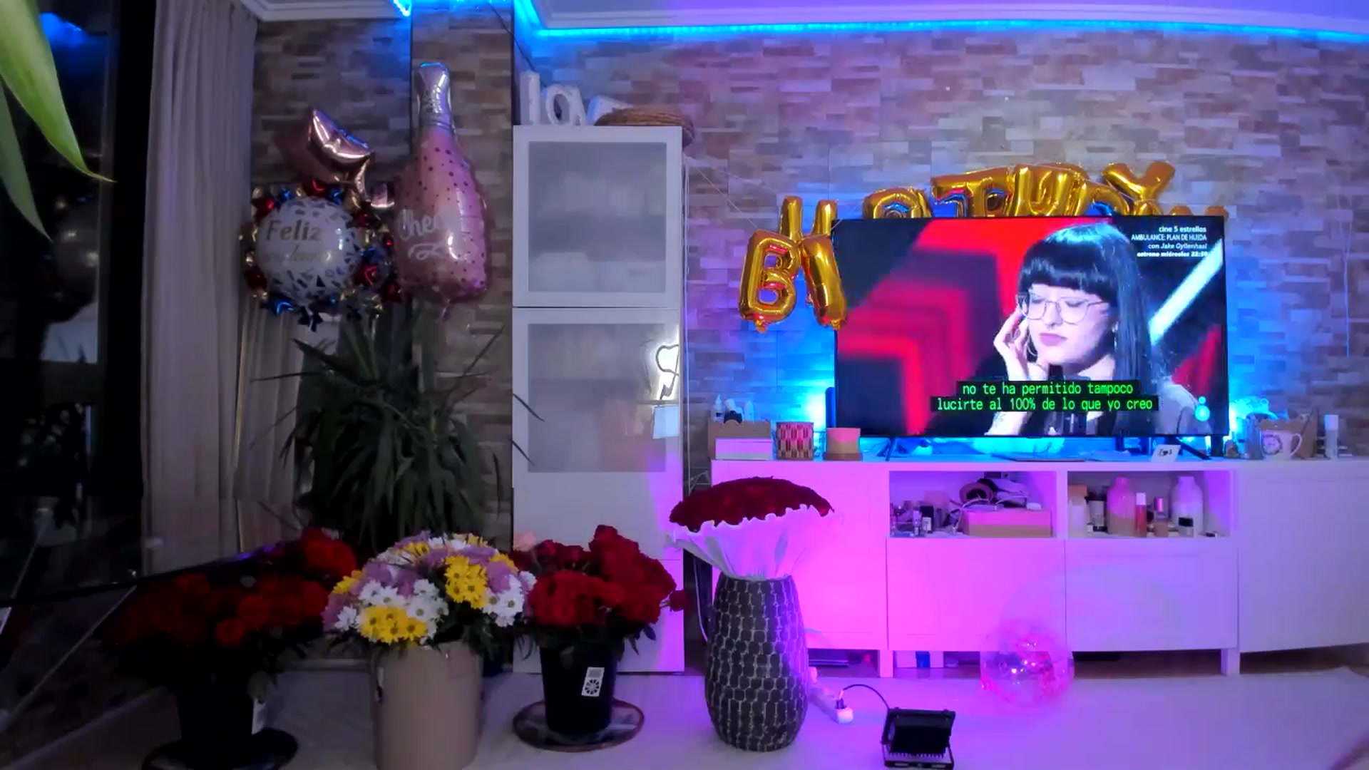 Gallery image thumbnail from Alesia_'s myfreecams stream on, 05/14/2024, 24:33 image 12 of 20