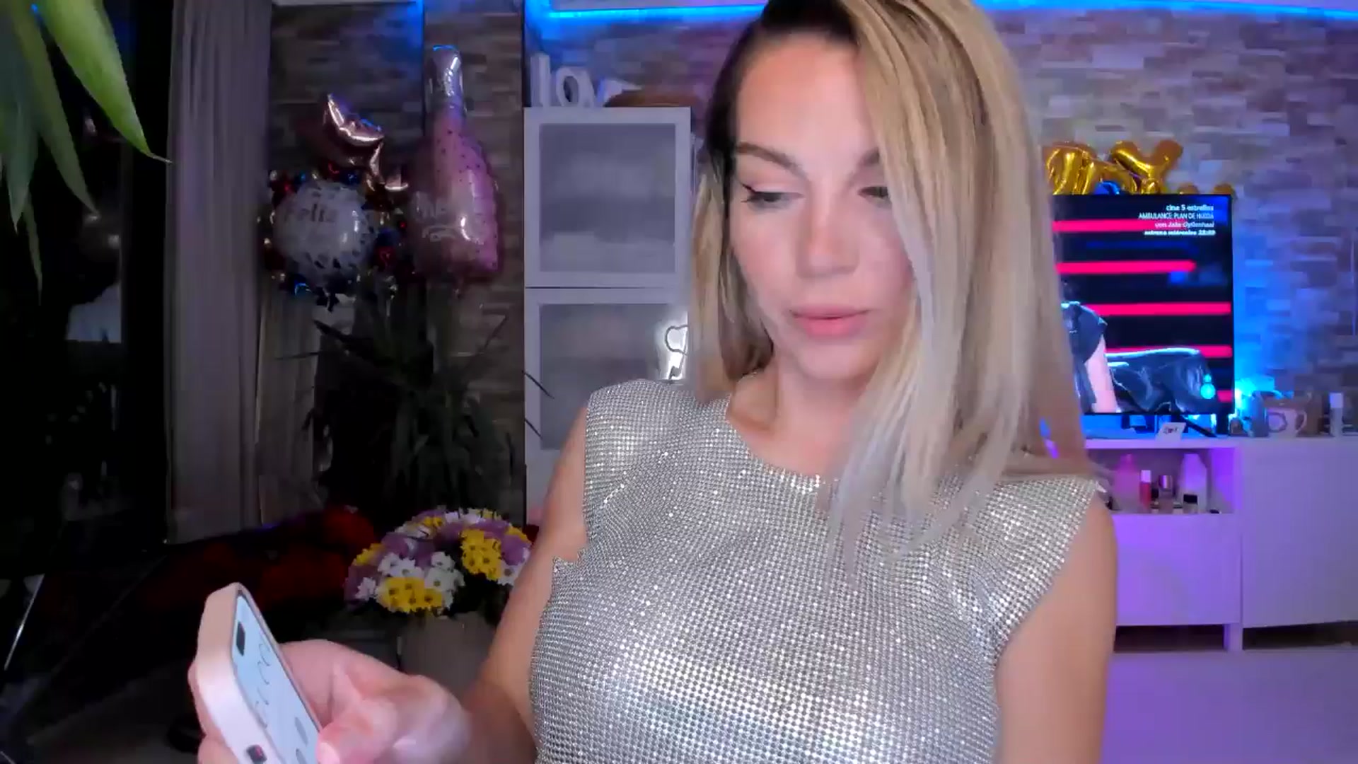 Gallery image thumbnail from Alesia_'s myfreecams stream on, 05/14/2024, 24:33 image 8 of 20