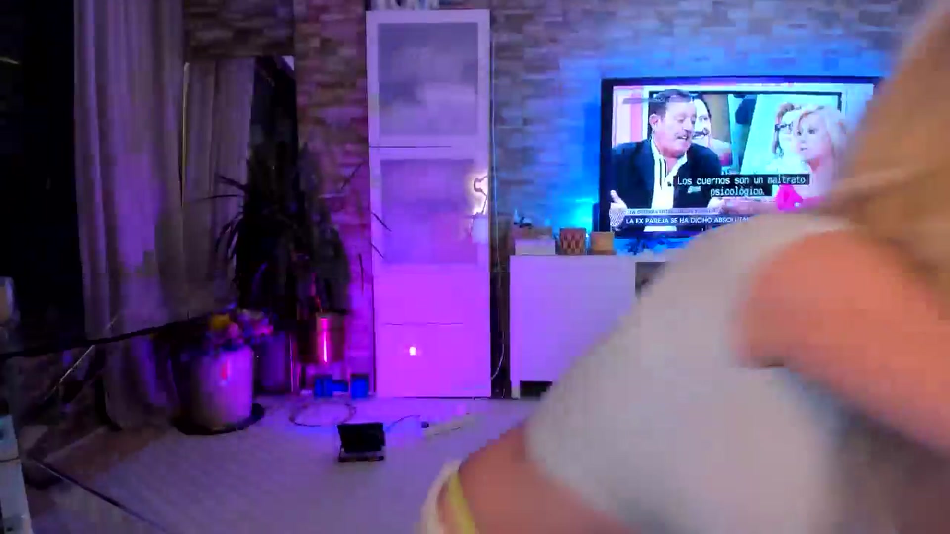 Gallery image thumbnail from Alesia_'s myfreecams stream on, 05/17/2024, 21:59 image 20 of 20
