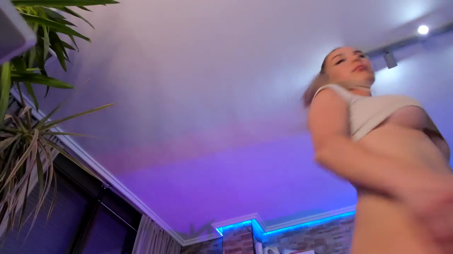 Gallery image thumbnail from Alesia_'s myfreecams stream on, 05/17/2024, 21:59 image 8 of 20