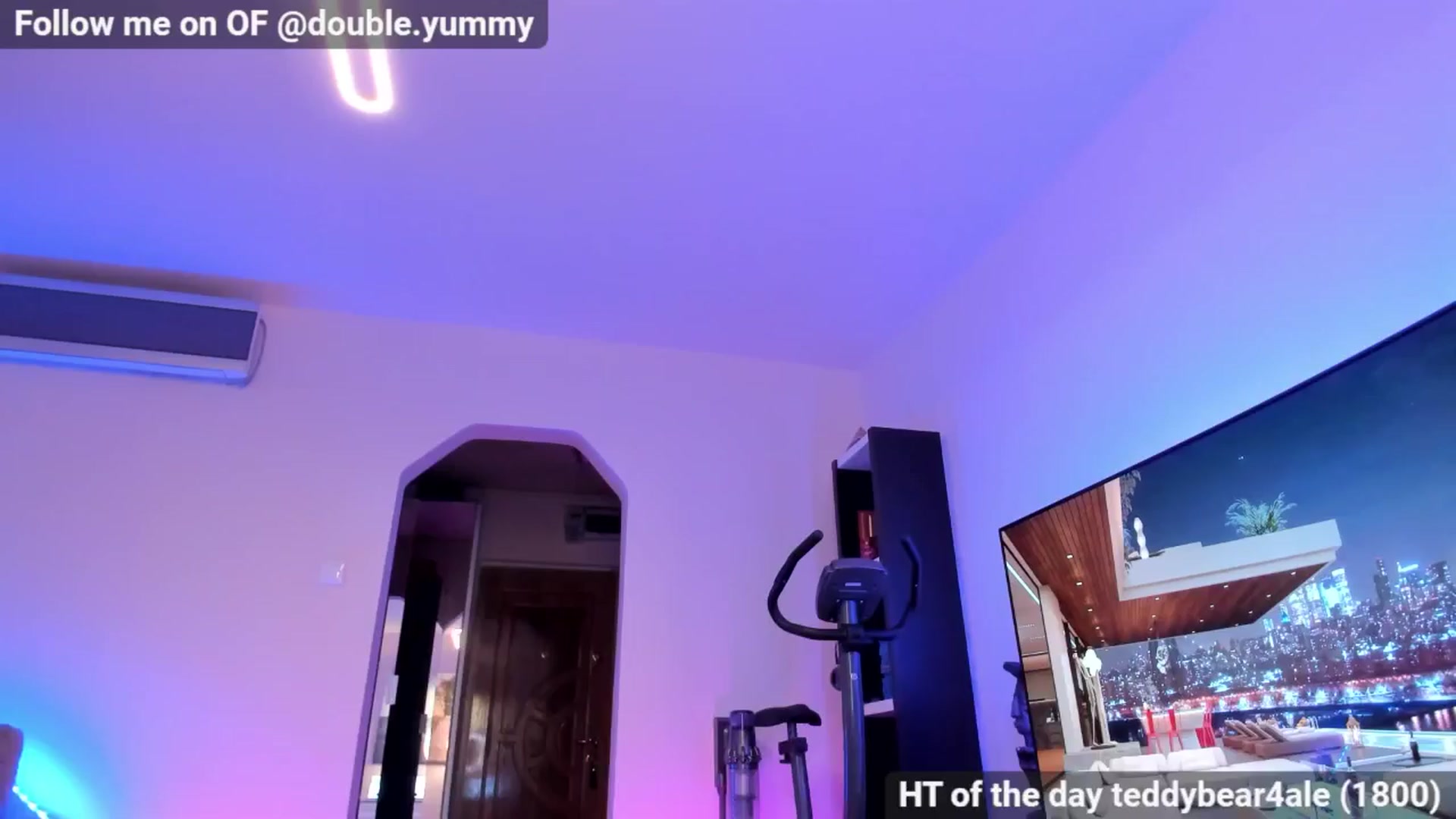 Gallery image thumbnail from Alesia_'s myfreecams stream on, 06/09/2024, 24:28 image 13 of 20