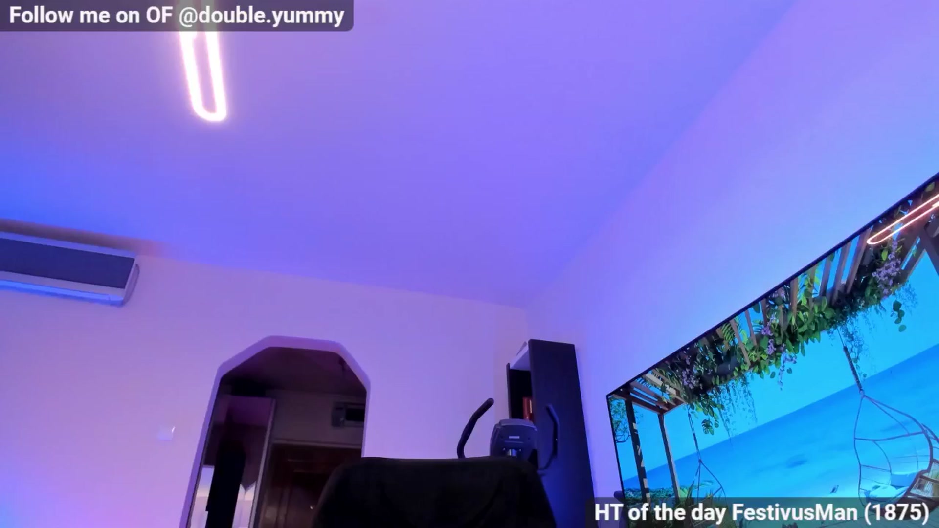 Gallery image thumbnail from Alesia_'s myfreecams stream on, 06/10/2024, 01:08 image 17 of 20