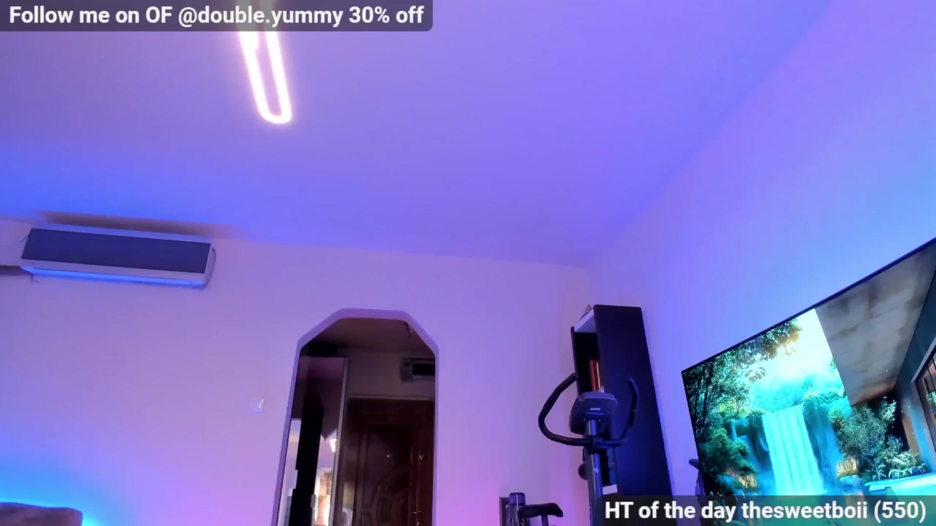 Gallery image thumbnail from Alesia_'s myfreecams stream on, 06/11/2024, 22:30 image 8 of 20