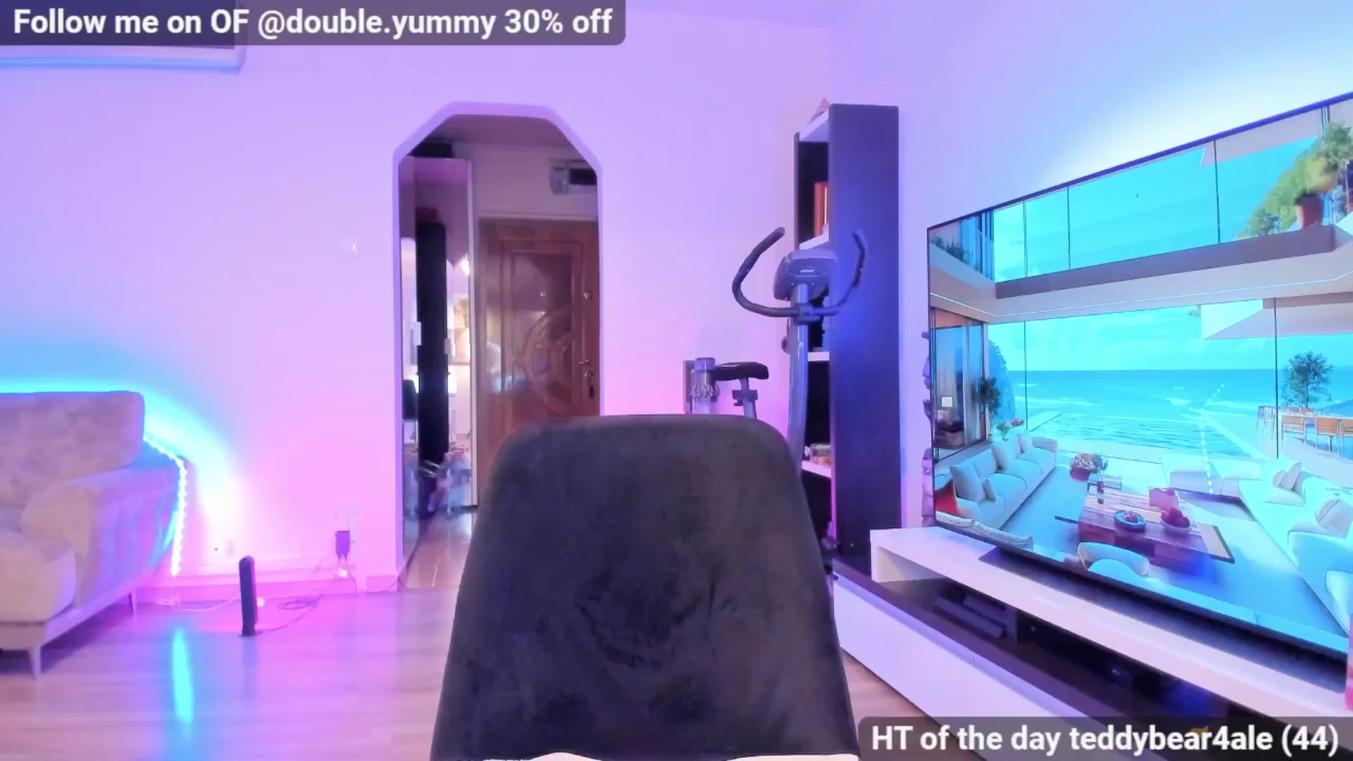Gallery image thumbnail from Alesia_'s myfreecams stream on, 06/14/2024, 23:03 image 1 of 20