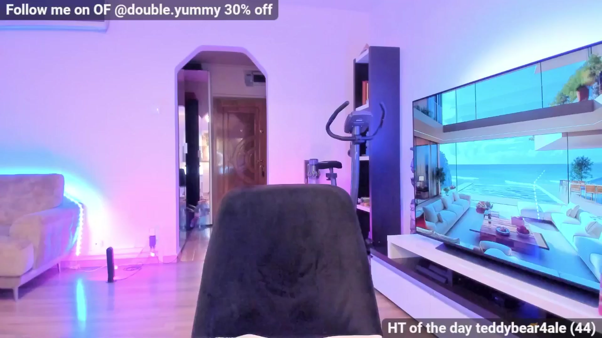 Gallery image thumbnail from Alesia_'s myfreecams stream on, 06/14/2024, 23:03 image 2 of 20