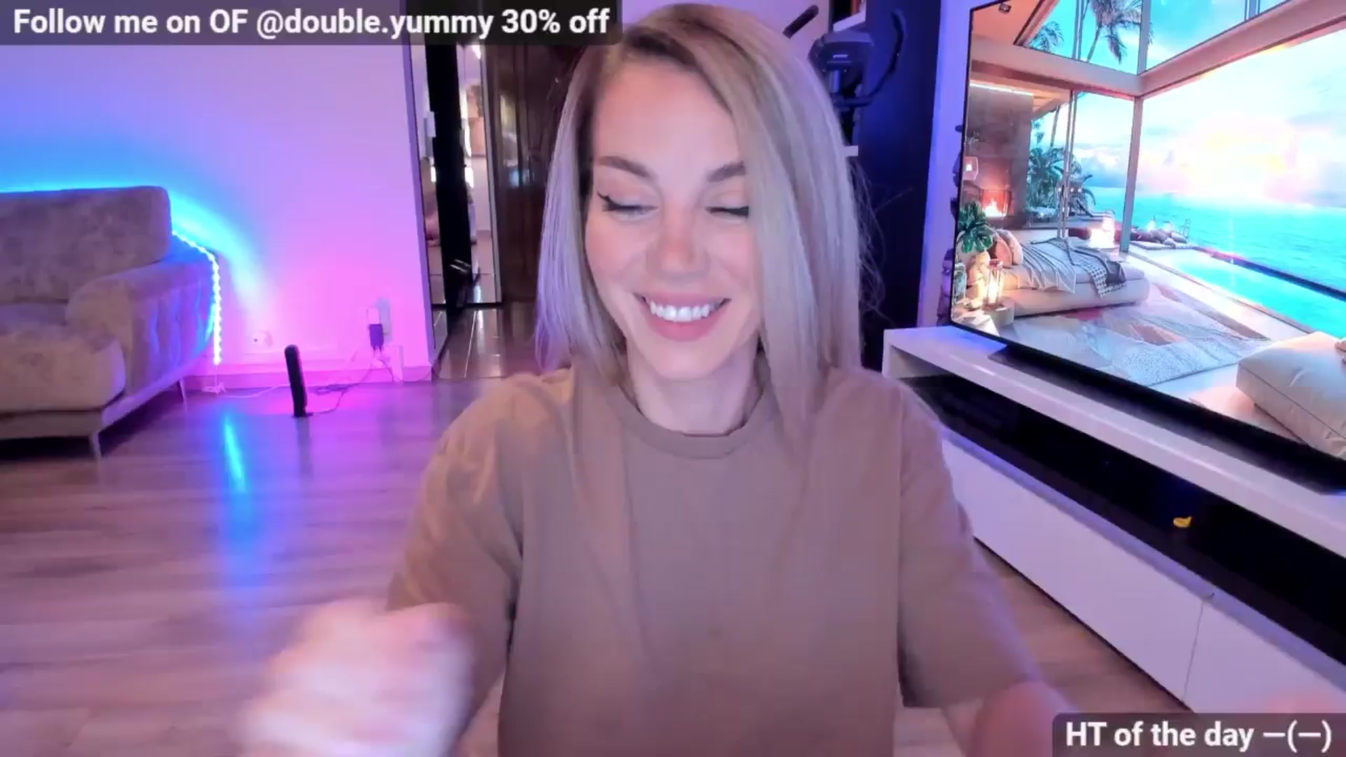 Gallery image thumbnail from Alesia_'s myfreecams stream on, 06/15/2024, 21:15 image 2 of 20