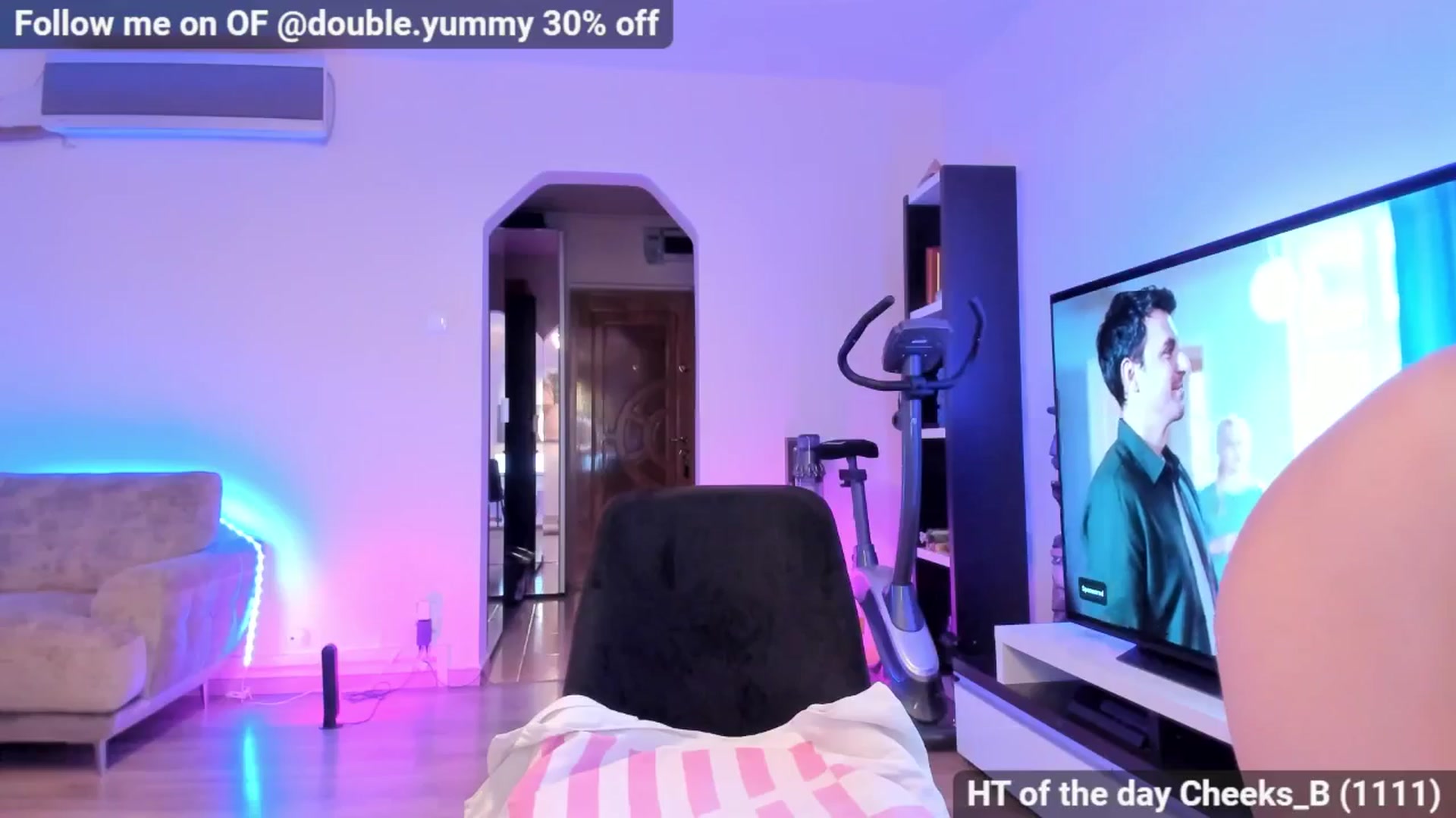 Gallery image thumbnail from Alesia_'s myfreecams stream on, 06/15/2024, 22:04 image 14 of 20