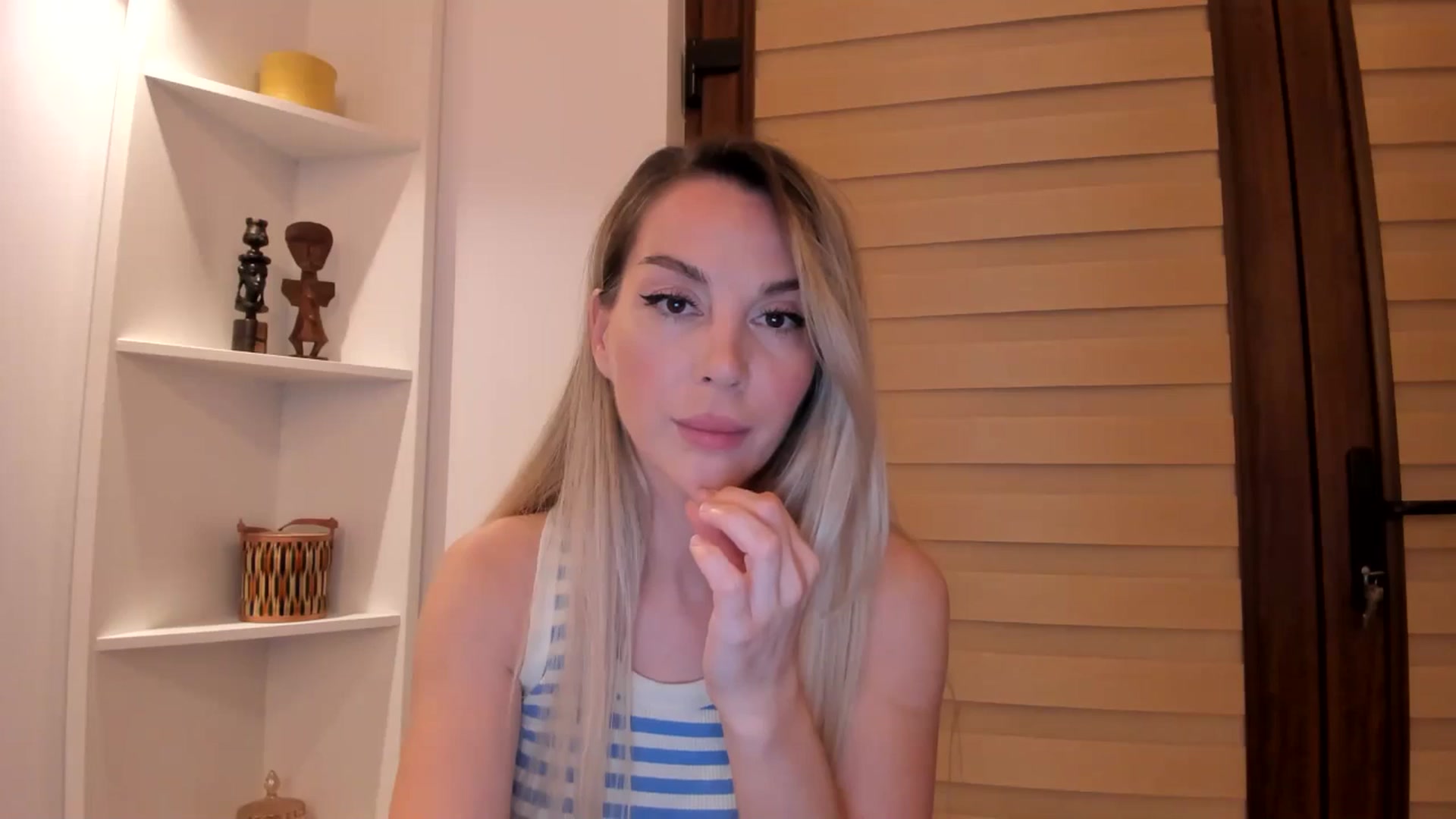 Gallery image thumbnail from Alesia_'s myfreecams stream on, 07/23/2024, 24:02 image 20 of 20
