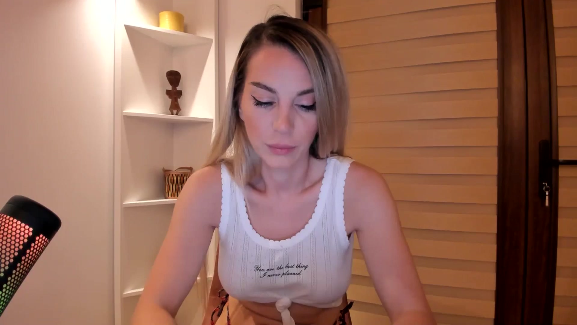 Gallery image thumbnail from Alesia_'s myfreecams stream on, 07/28/2024, 22:40 image 9 of 20