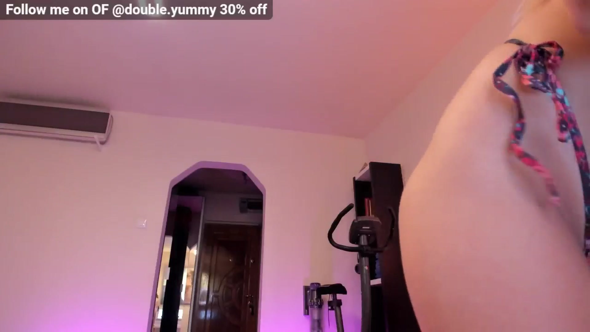 Gallery image thumbnail from Alesia_'s myfreecams stream on, 08/13/2024, 22:38 image 15 of 20