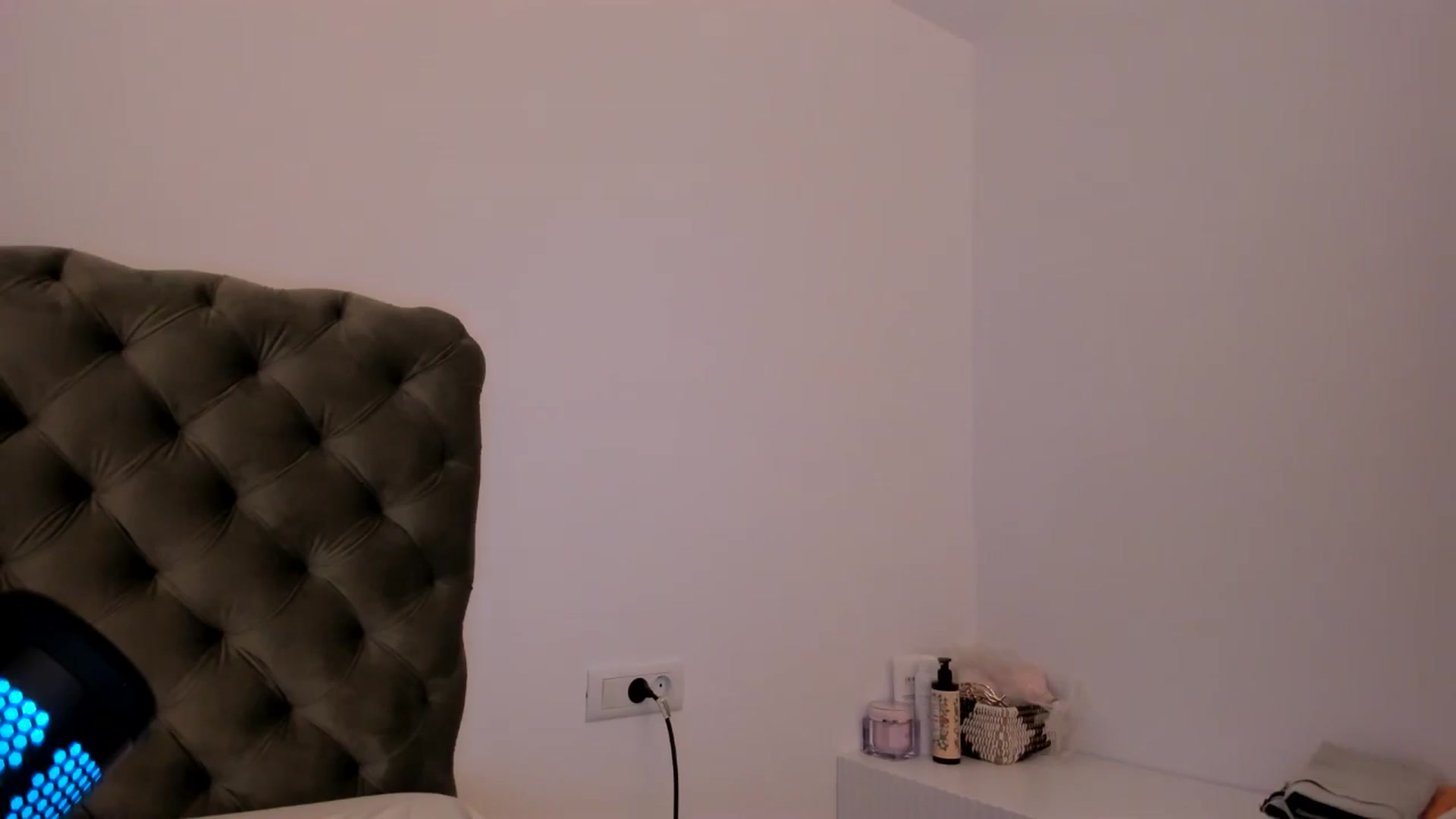 Gallery image thumbnail from Alesia_'s myfreecams stream on, 08/27/2024, 23:06 image 20 of 20