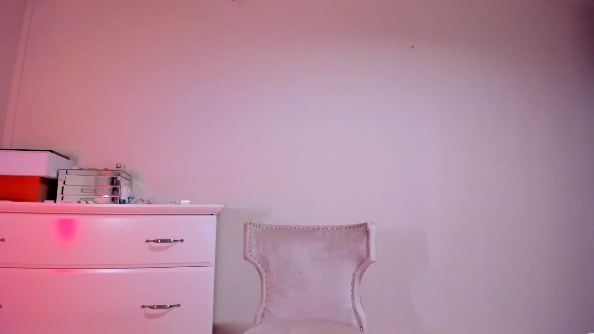 Gallery image thumbnail from Alesia_'s myfreecams stream on, 09/01/2024, 21:04 image 10 of 20