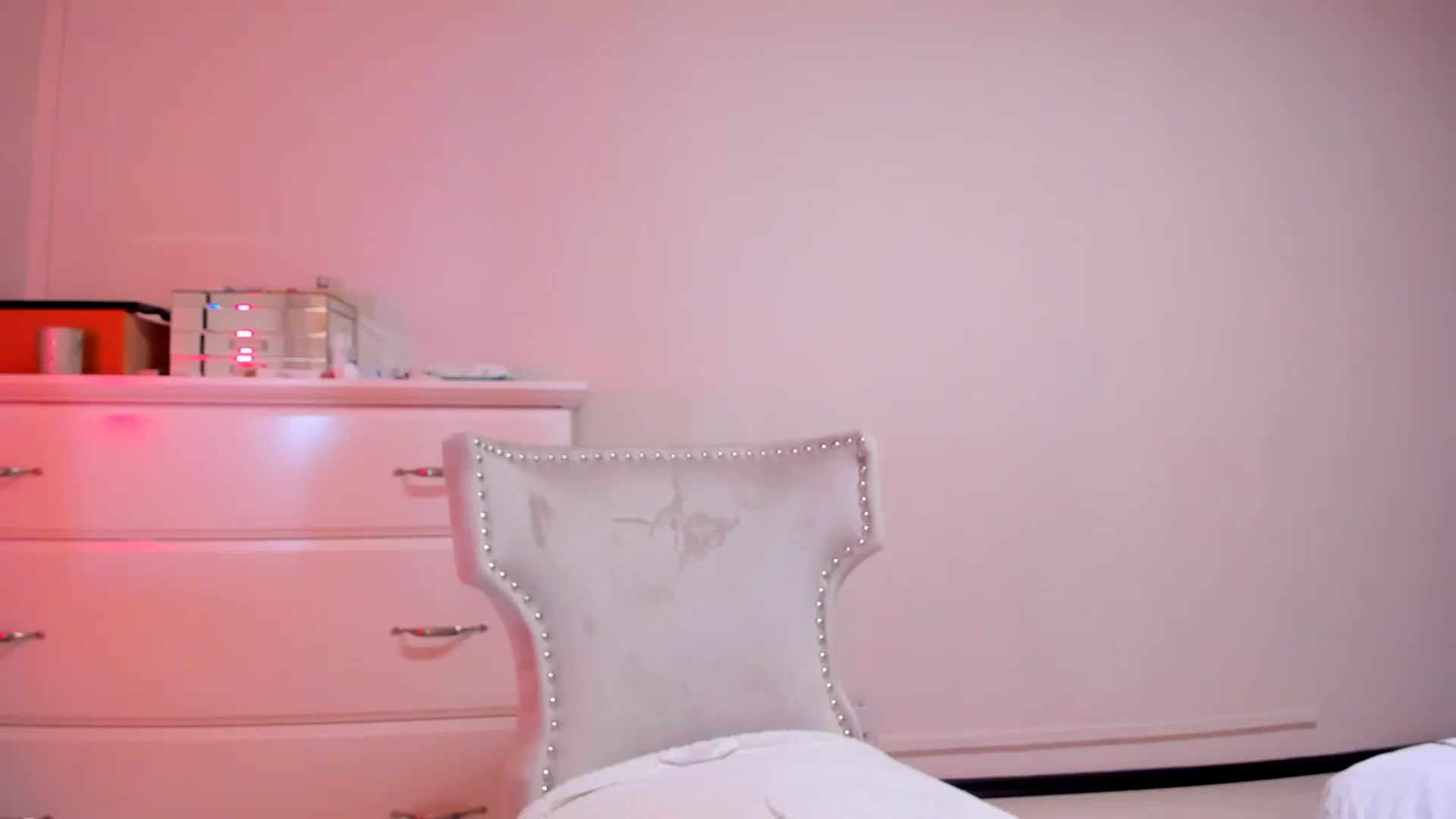 Gallery image thumbnail from Alesia_'s myfreecams stream on, 09/04/2024, 23:09 image 20 of 20
