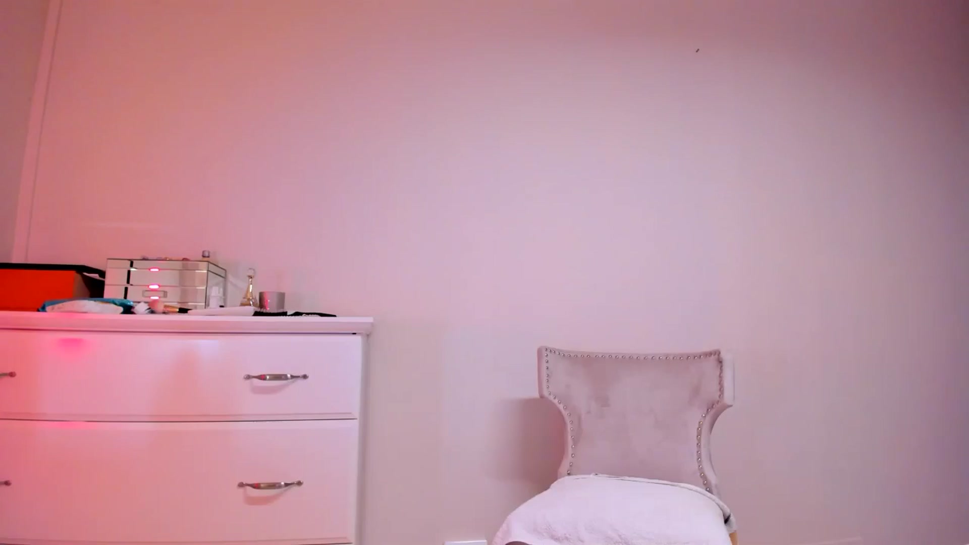 Gallery image thumbnail from Alesia_'s myfreecams stream on, 09/07/2024, 24:00 image 1 of 20