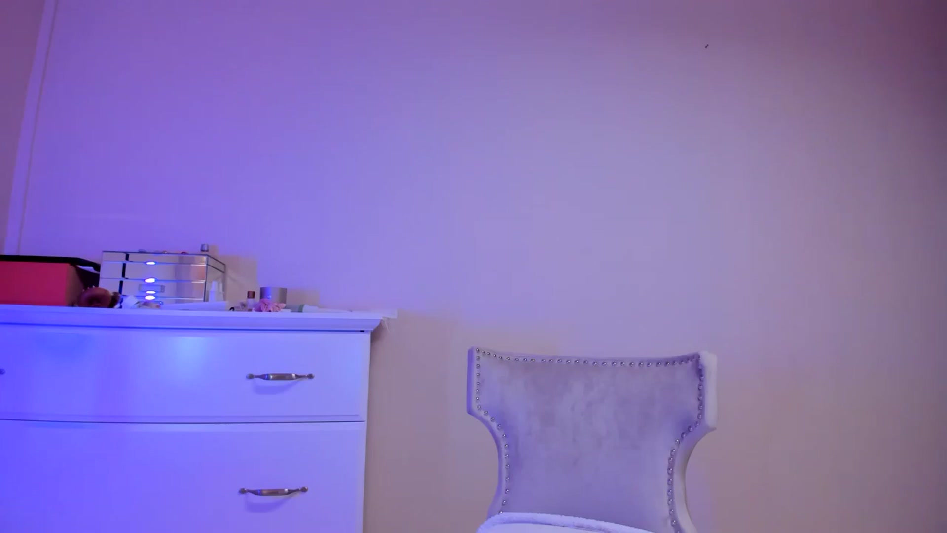 Gallery image thumbnail from Alesia_'s myfreecams stream on, 09/10/2024, 21:57 image 7 of 20