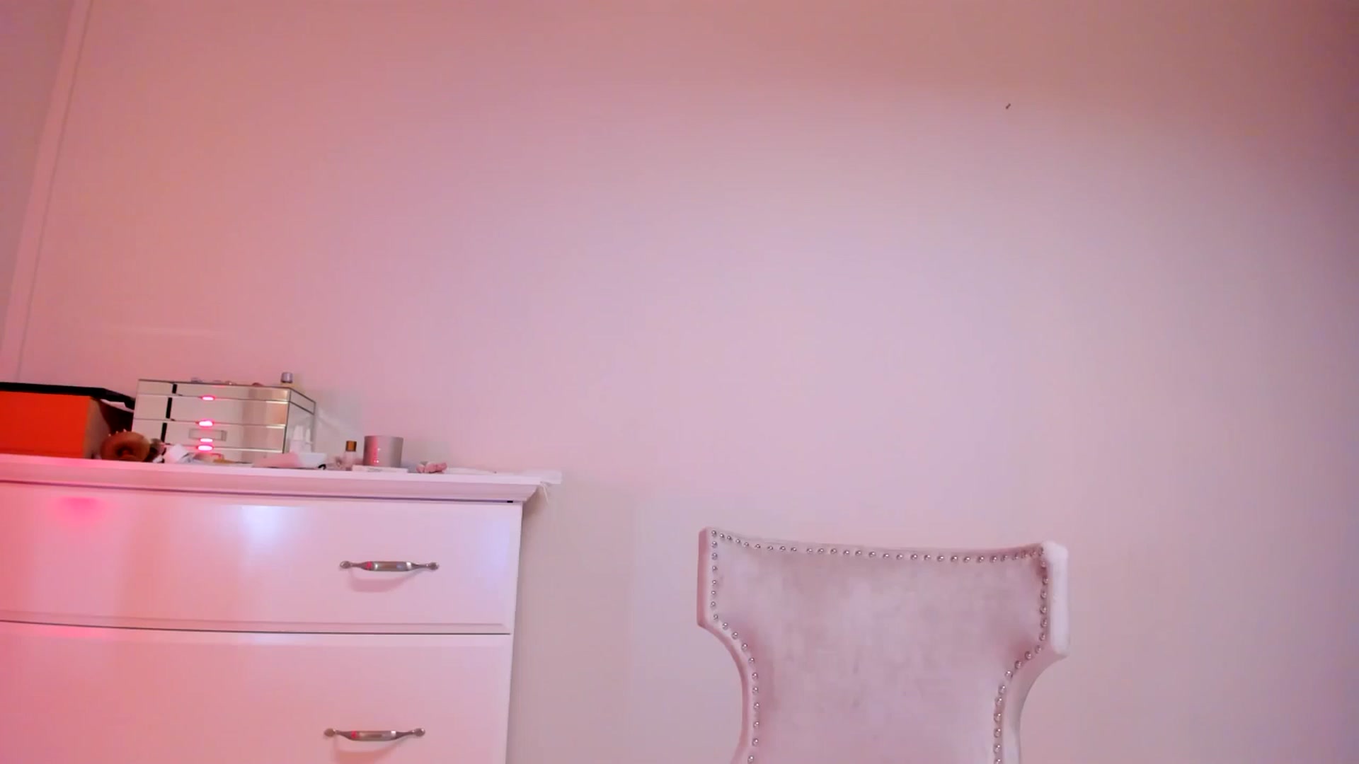 Gallery image thumbnail from Alesia_'s myfreecams stream on, 09/10/2024, 23:06 image 1 of 20