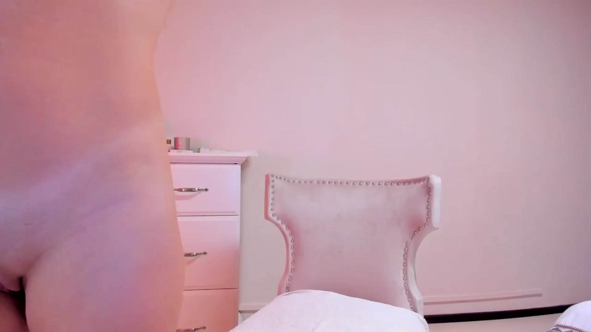 Gallery image thumbnail from Alesia_'s myfreecams stream on, 09/10/2024, 23:31 image 3 of 20