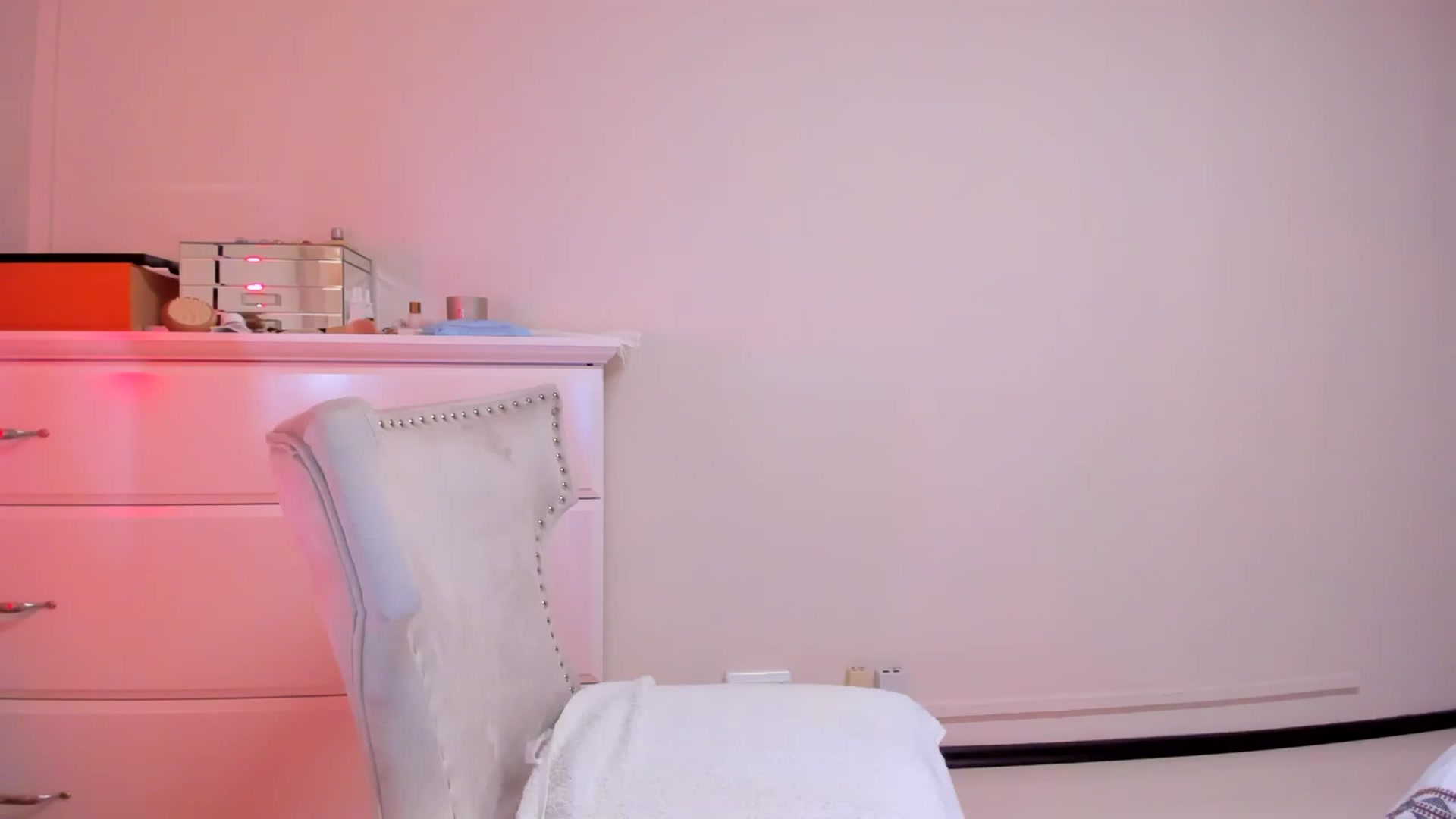 Gallery image thumbnail from Alesia_'s myfreecams stream on, 09/11/2024, 22:22 image 17 of 20