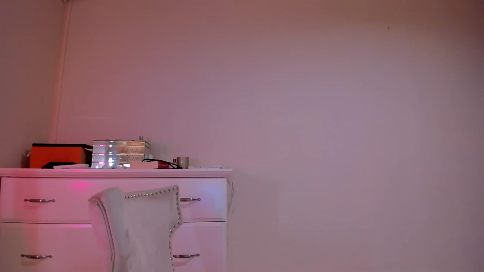 Gallery image thumbnail from Alesia_'s myfreecams stream on, 09/24/2024, 22:07 image 16 of 20