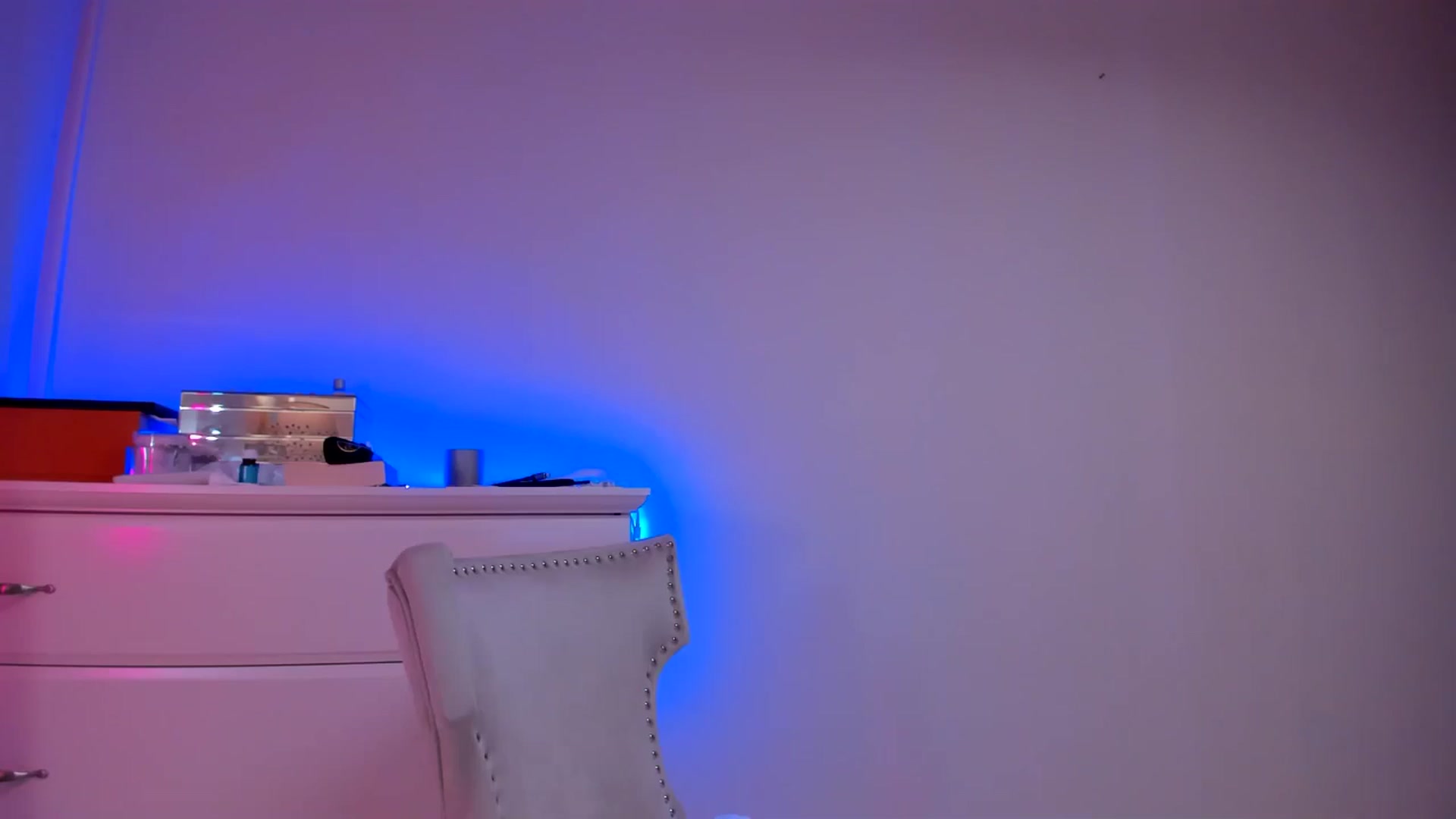 Gallery image thumbnail from Alesia_'s myfreecams stream on, 09/30/2024, 23:04 image 20 of 20
