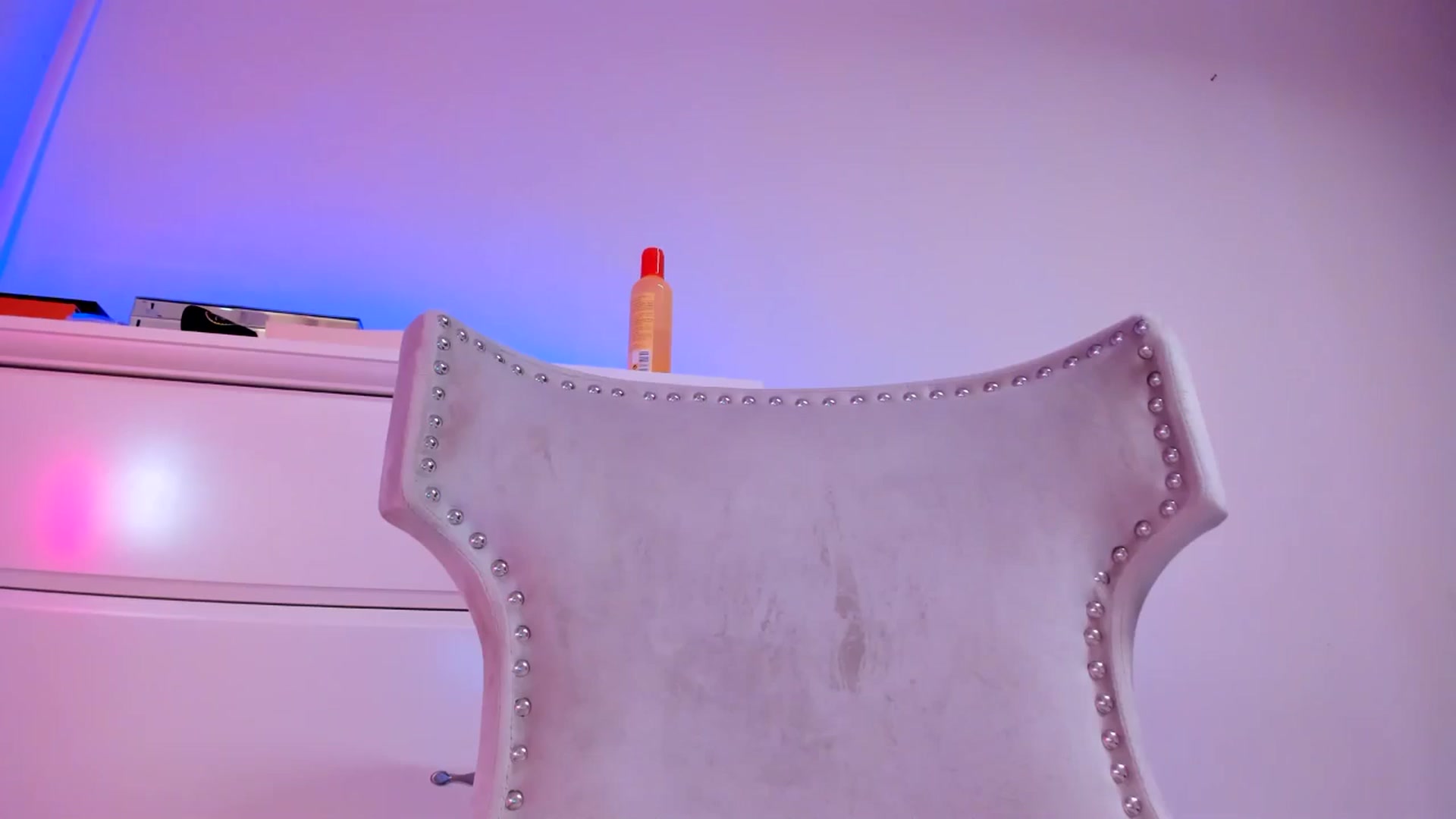 Gallery image thumbnail from Alesia_'s myfreecams stream on, 10/03/2024, 24:03 image 1 of 20