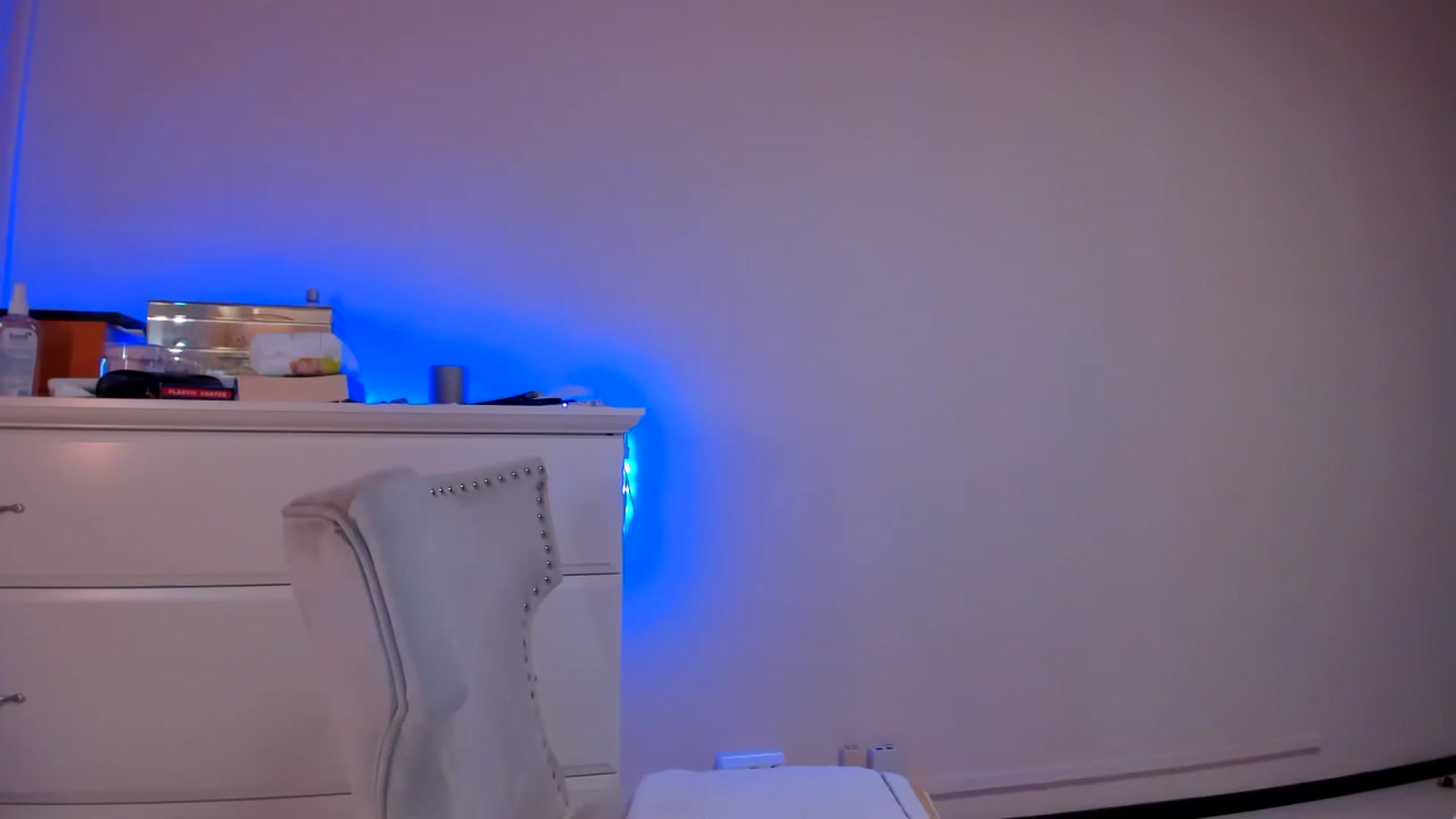 Gallery image thumbnail from Alesia_'s myfreecams stream on, 10/09/2024, 23:07 image 8 of 20