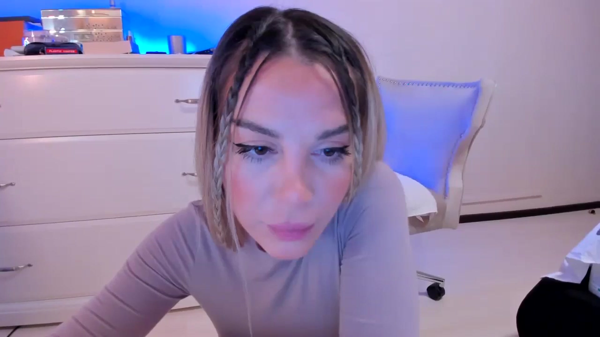 Gallery image thumbnail from Alesia_'s myfreecams stream on, 10/10/2024, 23:06 image 4 of 20