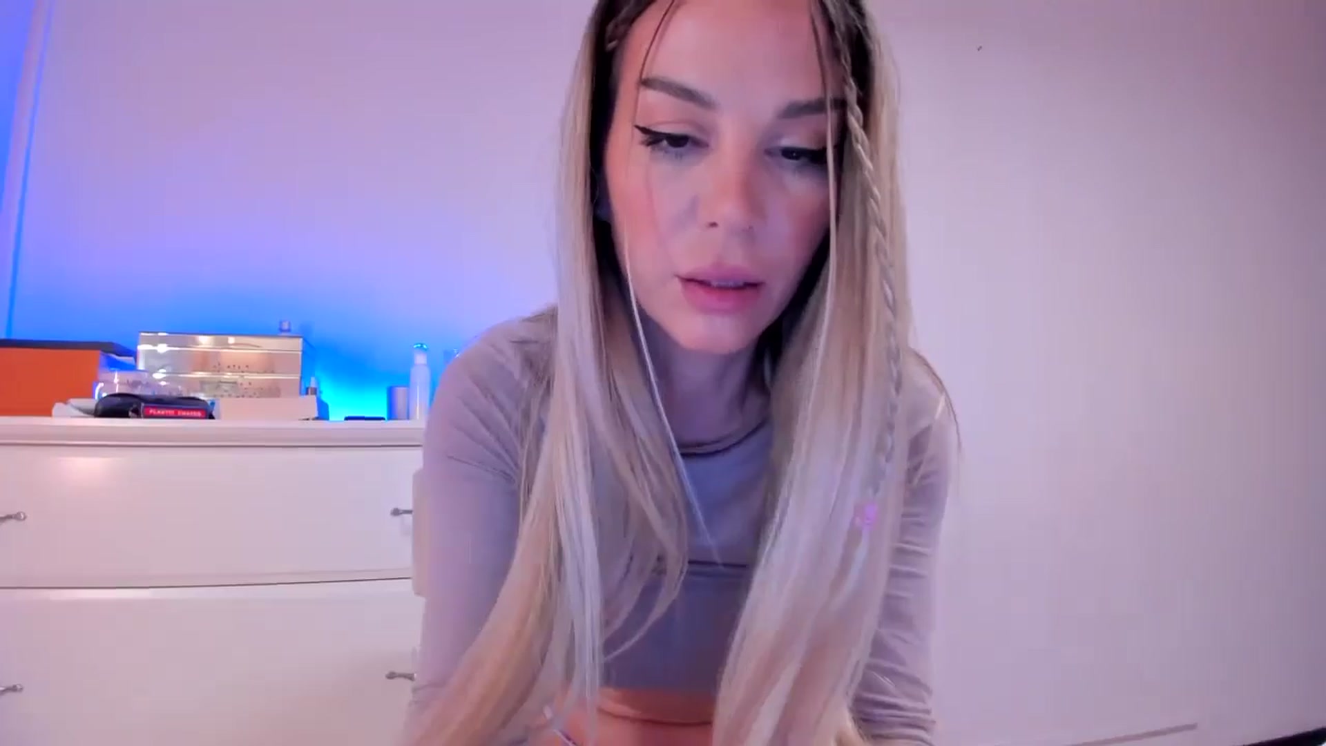 Gallery image thumbnail from Alesia_'s myfreecams stream on, 10/10/2024, 23:58 image 17 of 20