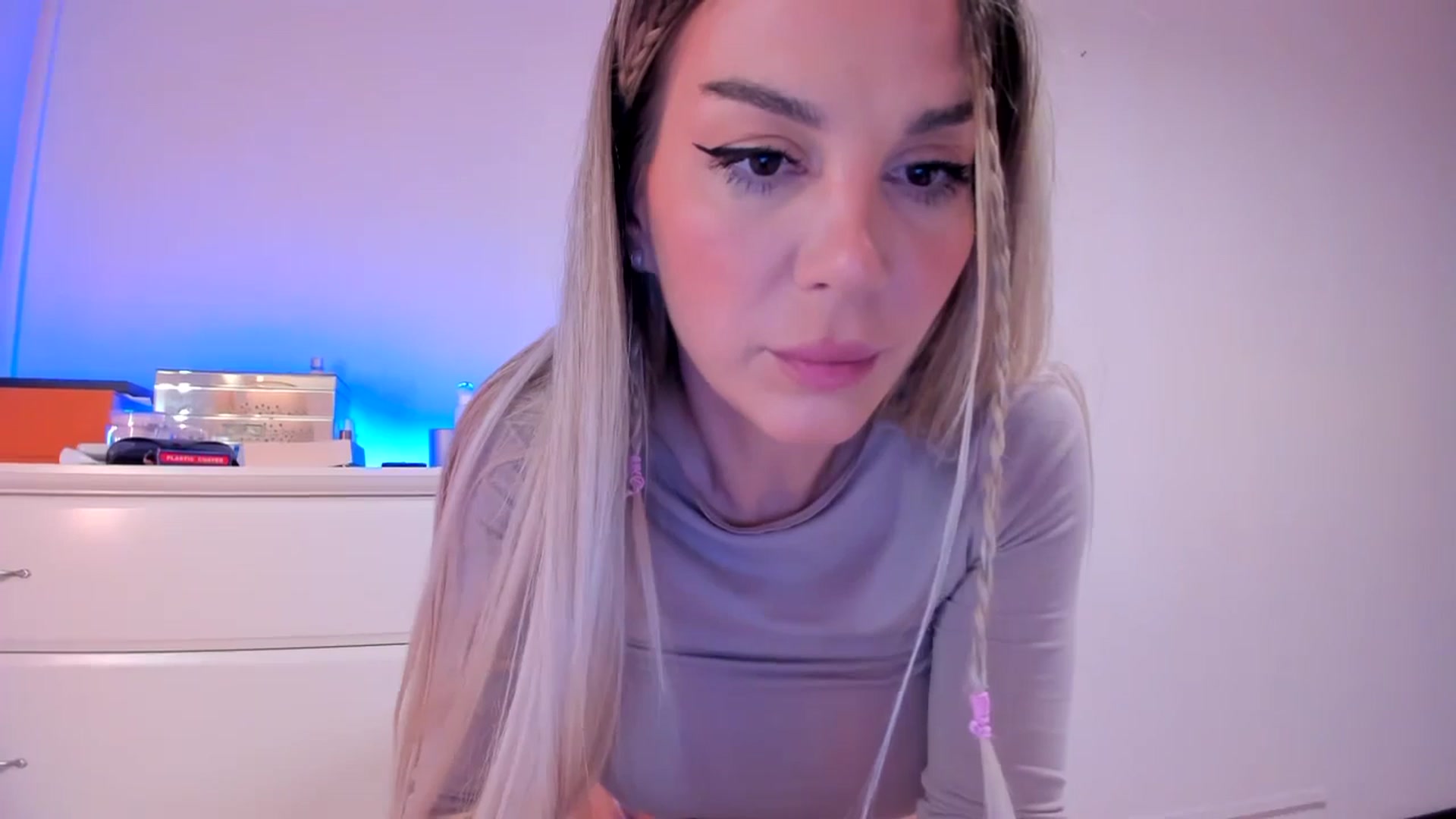 Gallery image thumbnail from Alesia_'s myfreecams stream on, 10/10/2024, 23:58 image 20 of 20