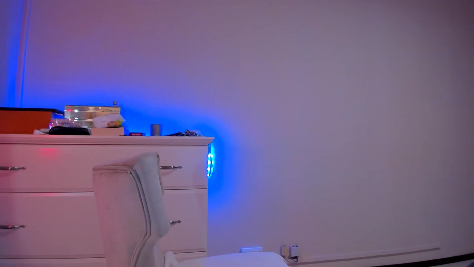 Gallery image thumbnail from Alesia_'s myfreecams stream on, 10/12/2024, 22:04 image 4 of 20