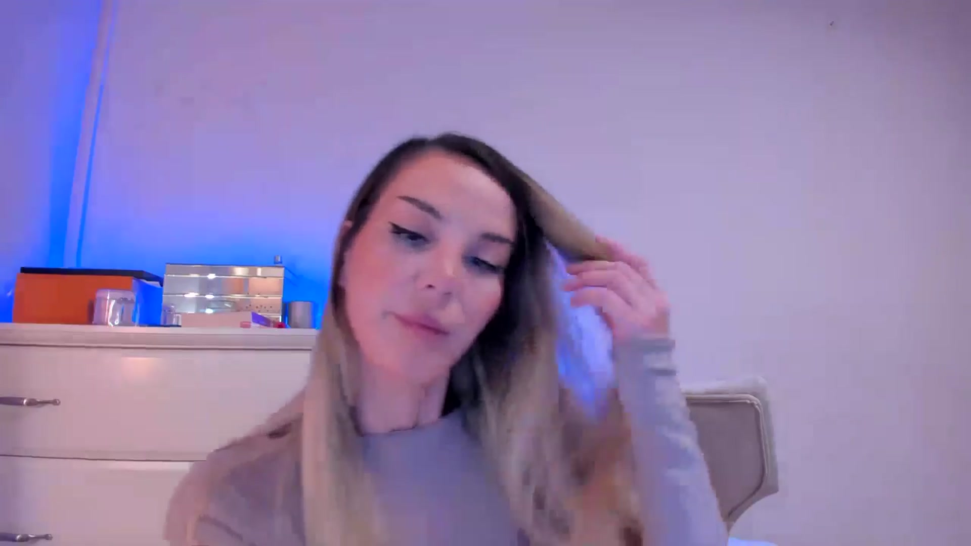 Gallery image thumbnail from Alesia_'s myfreecams stream on, 10/19/2024, 24:02 image 12 of 20
