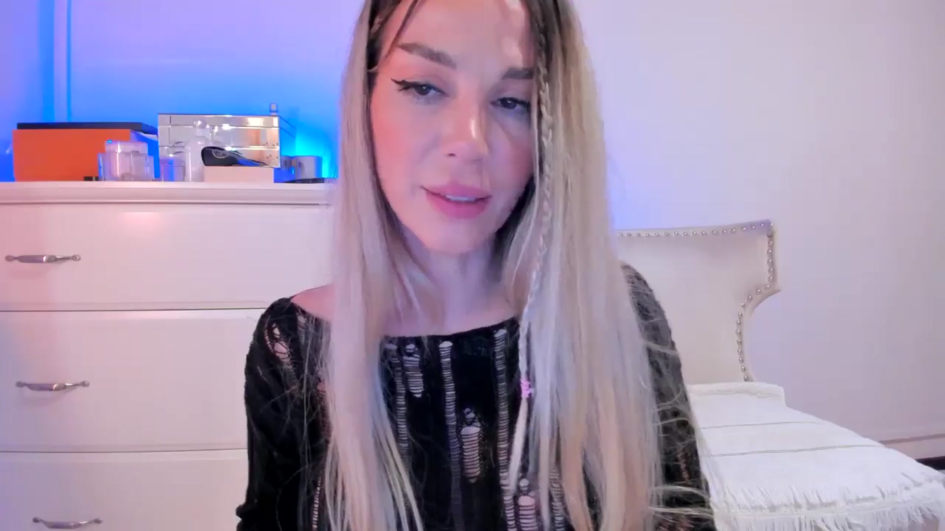 Gallery image thumbnail from Alesia_'s myfreecams stream on, 10/22/2024, 23:36 image 9 of 20