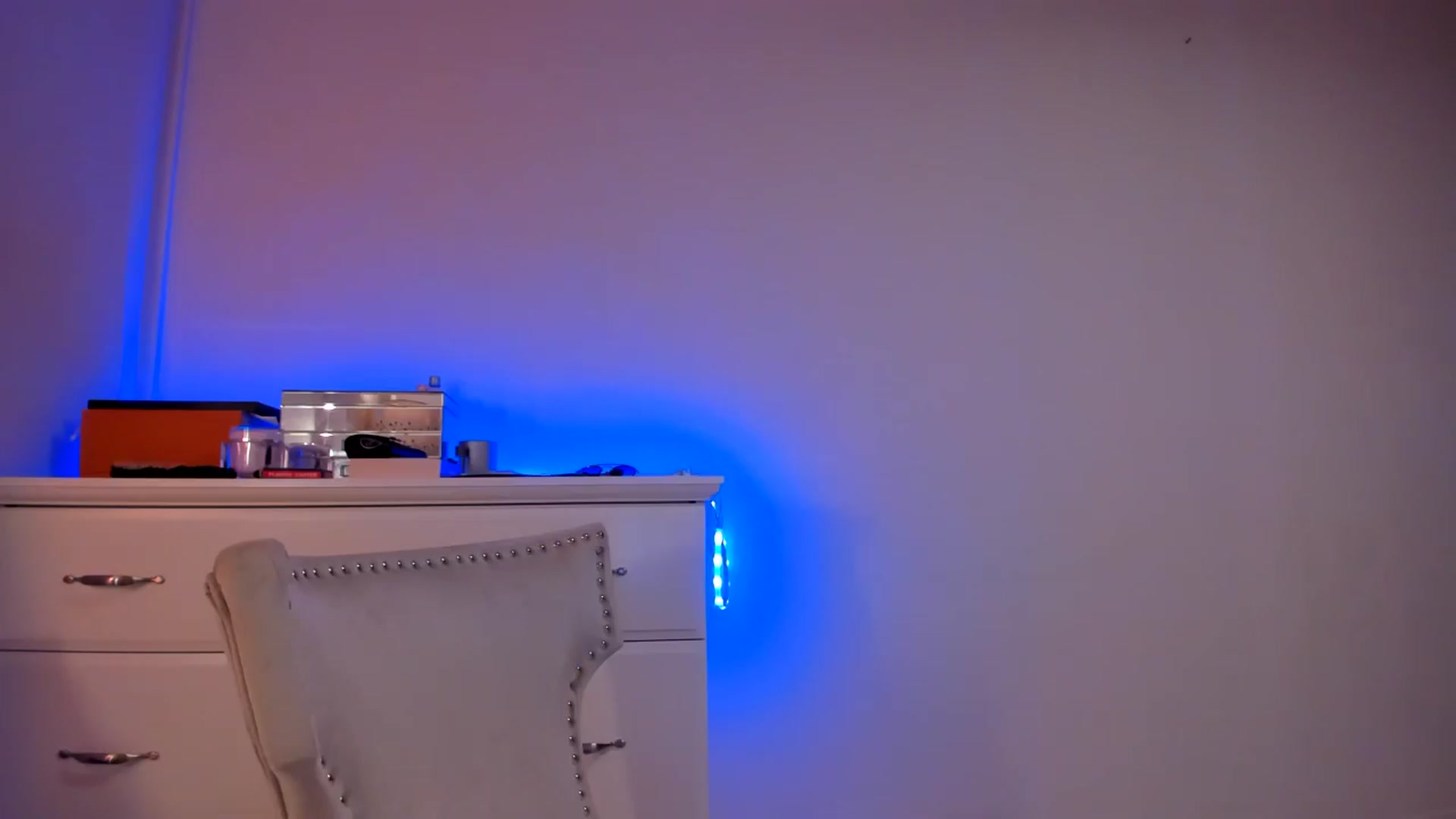 Gallery image thumbnail from Alesia_'s myfreecams stream on, 10/26/2024, 23:31 image 5 of 20