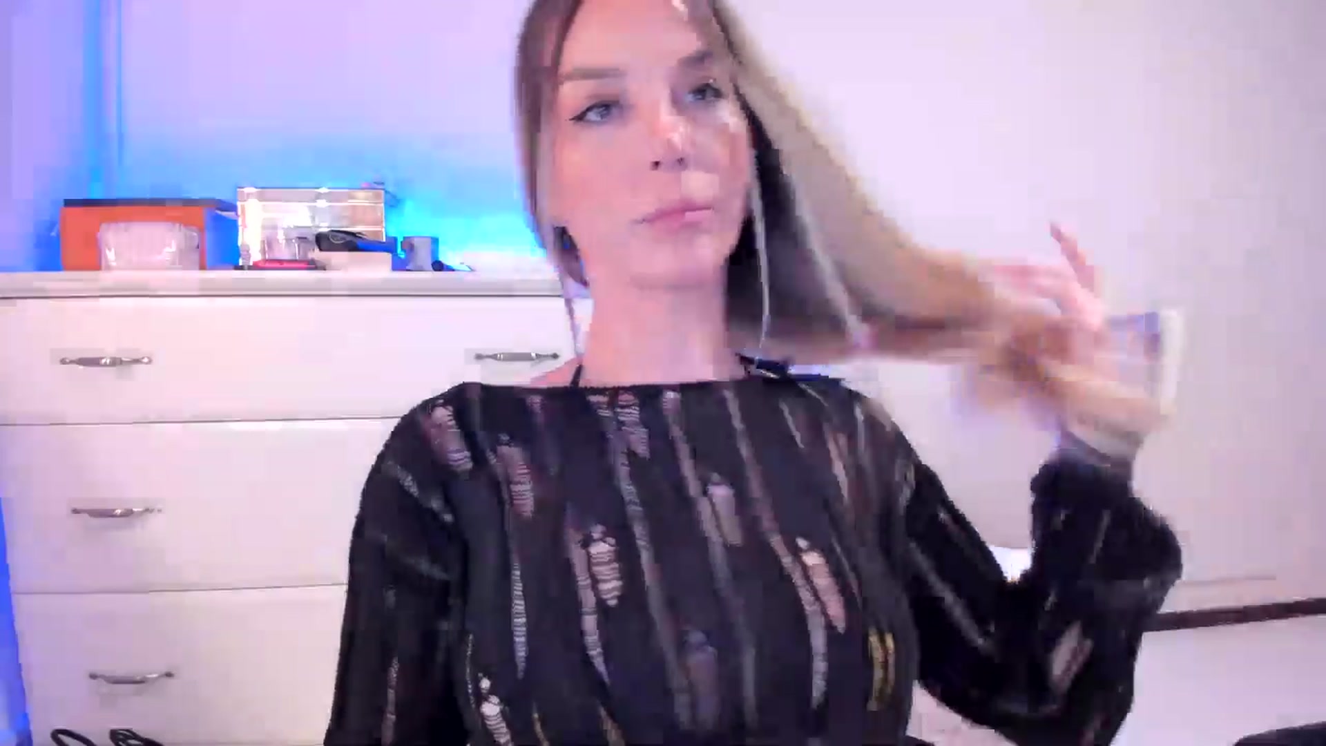 Gallery image thumbnail from Alesia_'s myfreecams stream on, 10/28/2024, 23:34 image 7 of 20