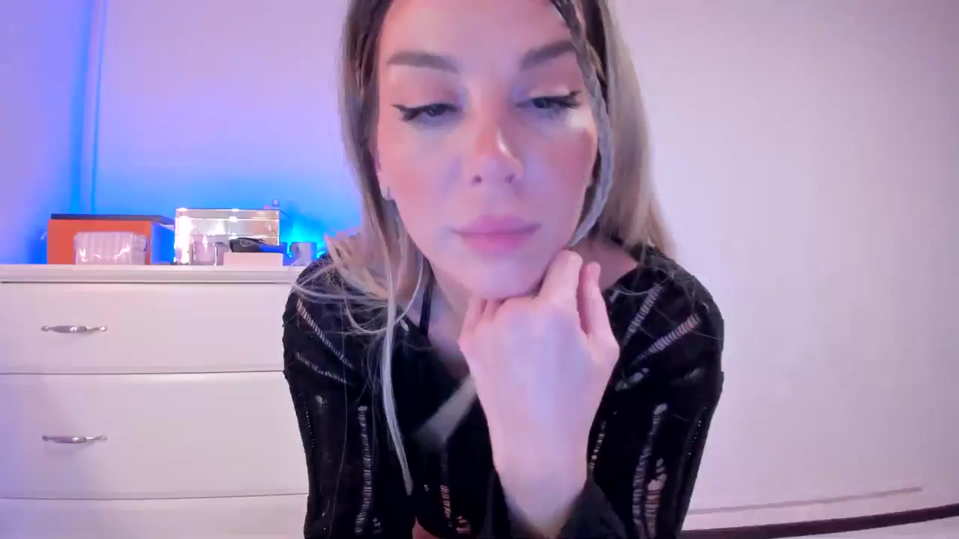 Gallery image thumbnail from Alesia_'s myfreecams stream on, 10/28/2024, 23:45 image 7 of 20