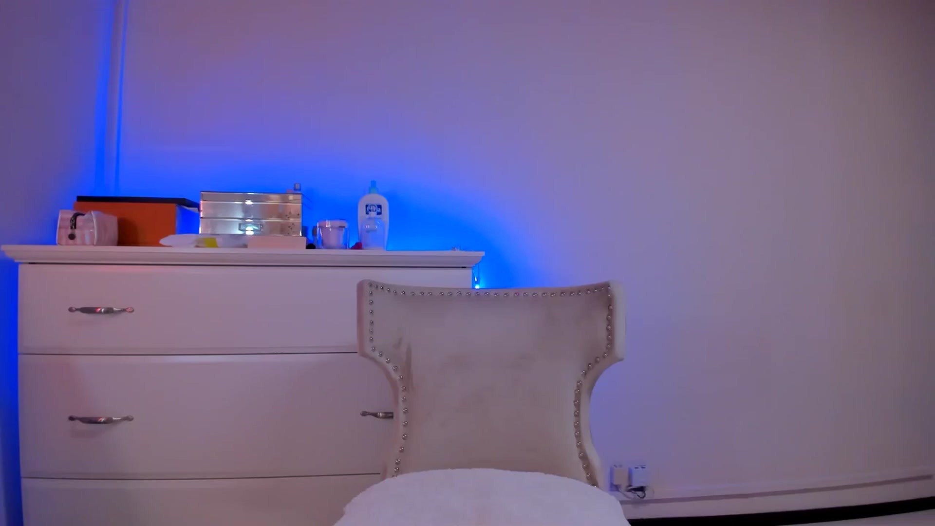 Gallery image thumbnail from Alesia_'s myfreecams stream on, 10/30/2024, 23:02 image 13 of 20