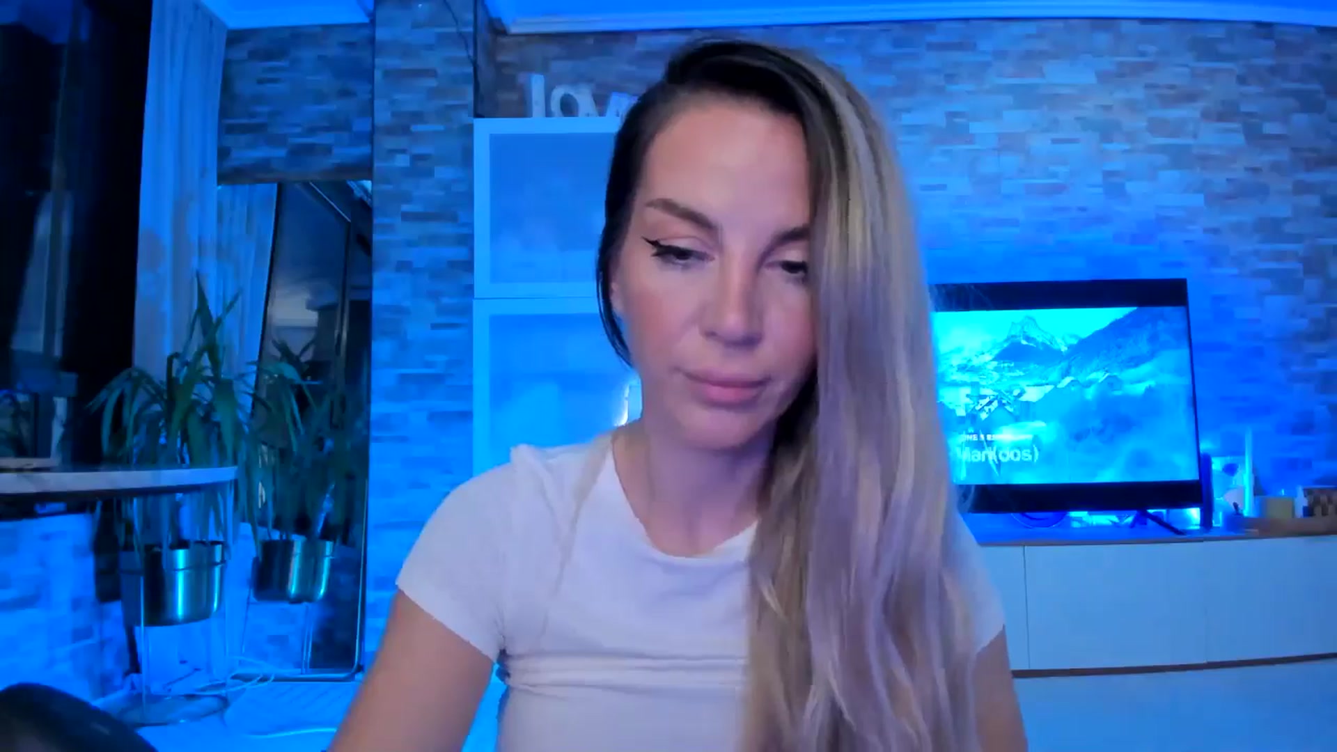 Gallery image thumbnail from Alesia_'s myfreecams stream on, 11/07/2024, 01:36 image 4 of 20