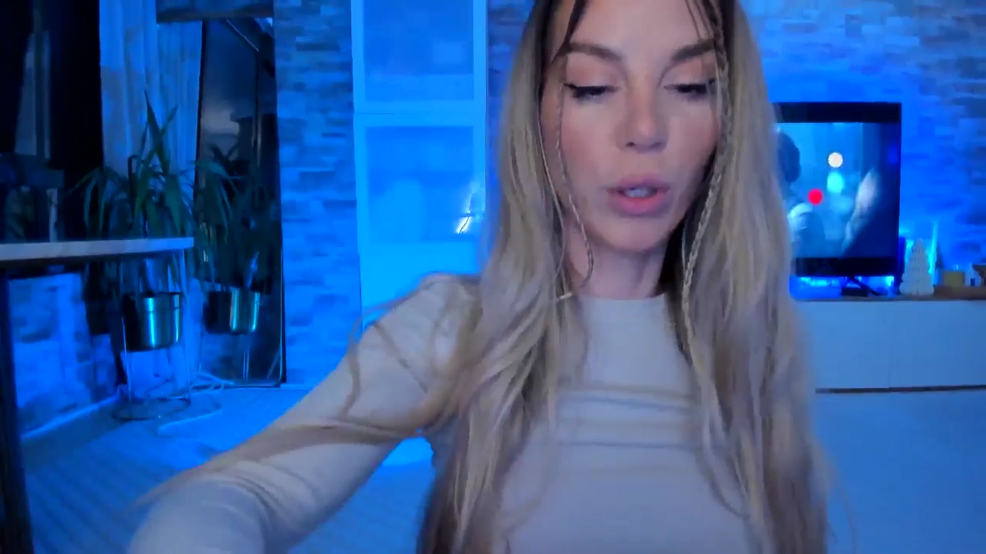 Gallery image thumbnail from Alesia_'s myfreecams stream on, 11/08/2024, 24:05 image 5 of 20