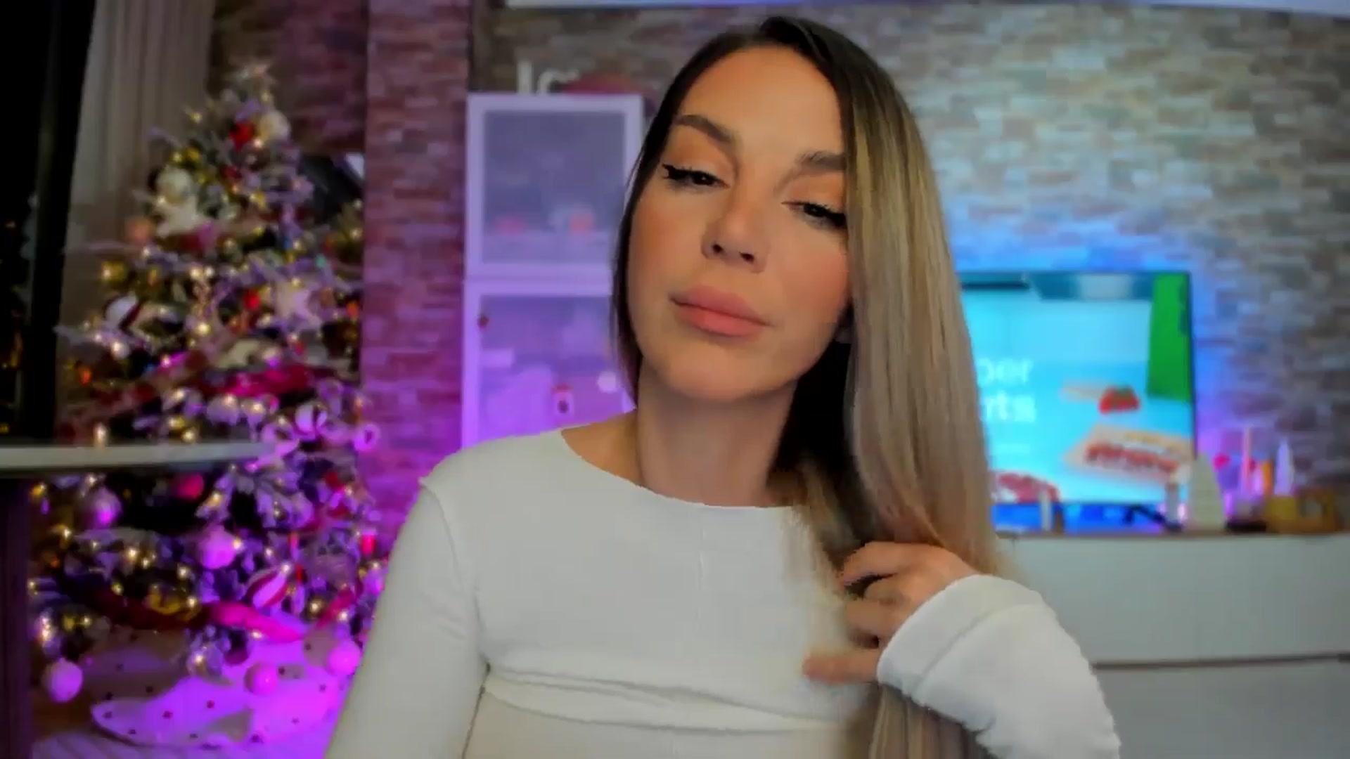Gallery image thumbnail from Alesia_'s myfreecams stream on, 11/20/2024, 24:34 image 5 of 20