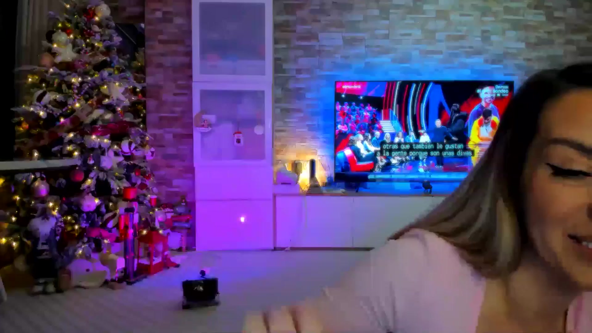 Gallery image thumbnail from Alesia_'s myfreecams stream on, 11/27/2024, 01:08 image 13 of 20